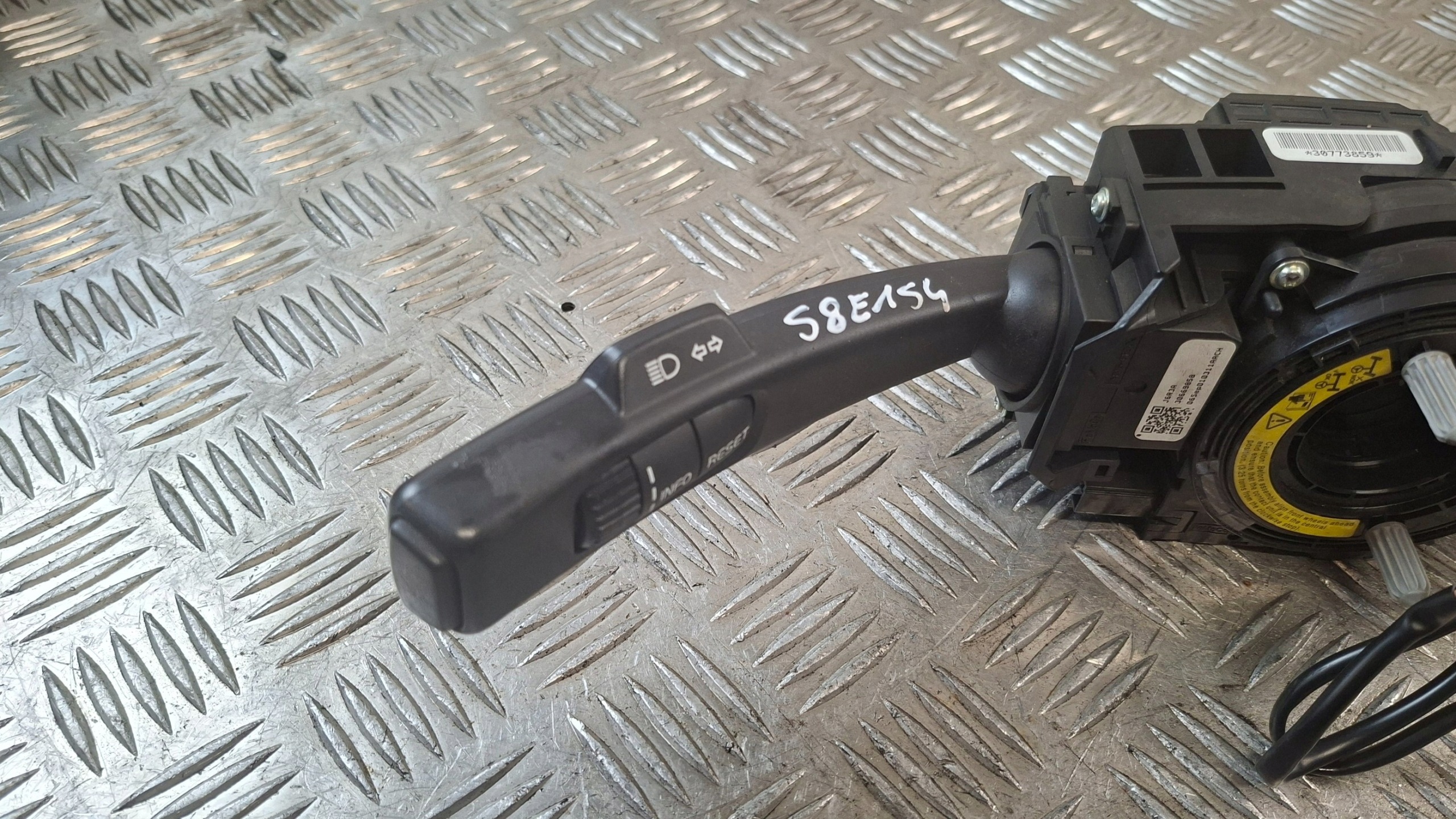 commande levier commodo sous volant VOLVO S80 2.5
