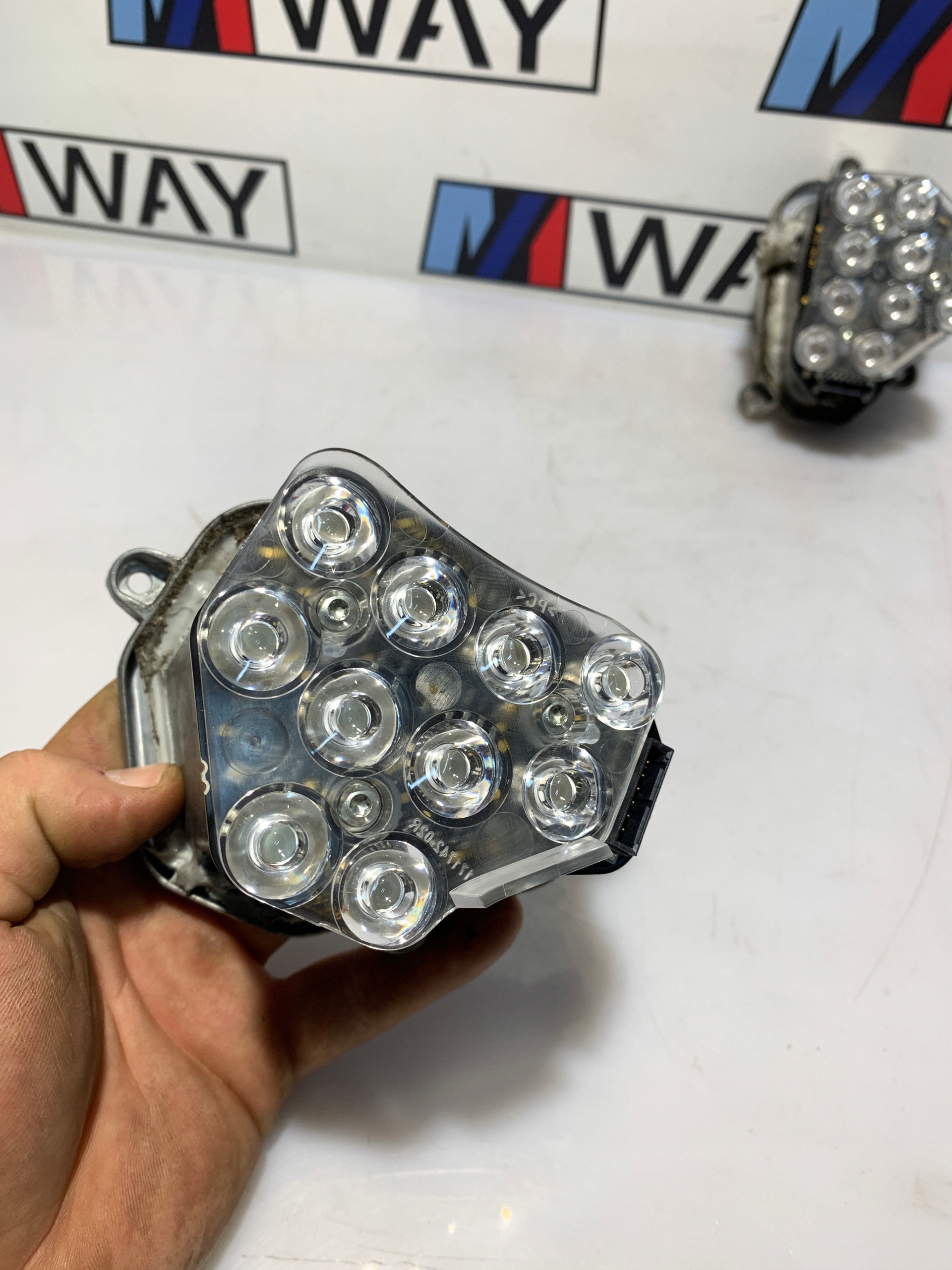 BMW F10 F11 module indicator LED JEZ 171738-11