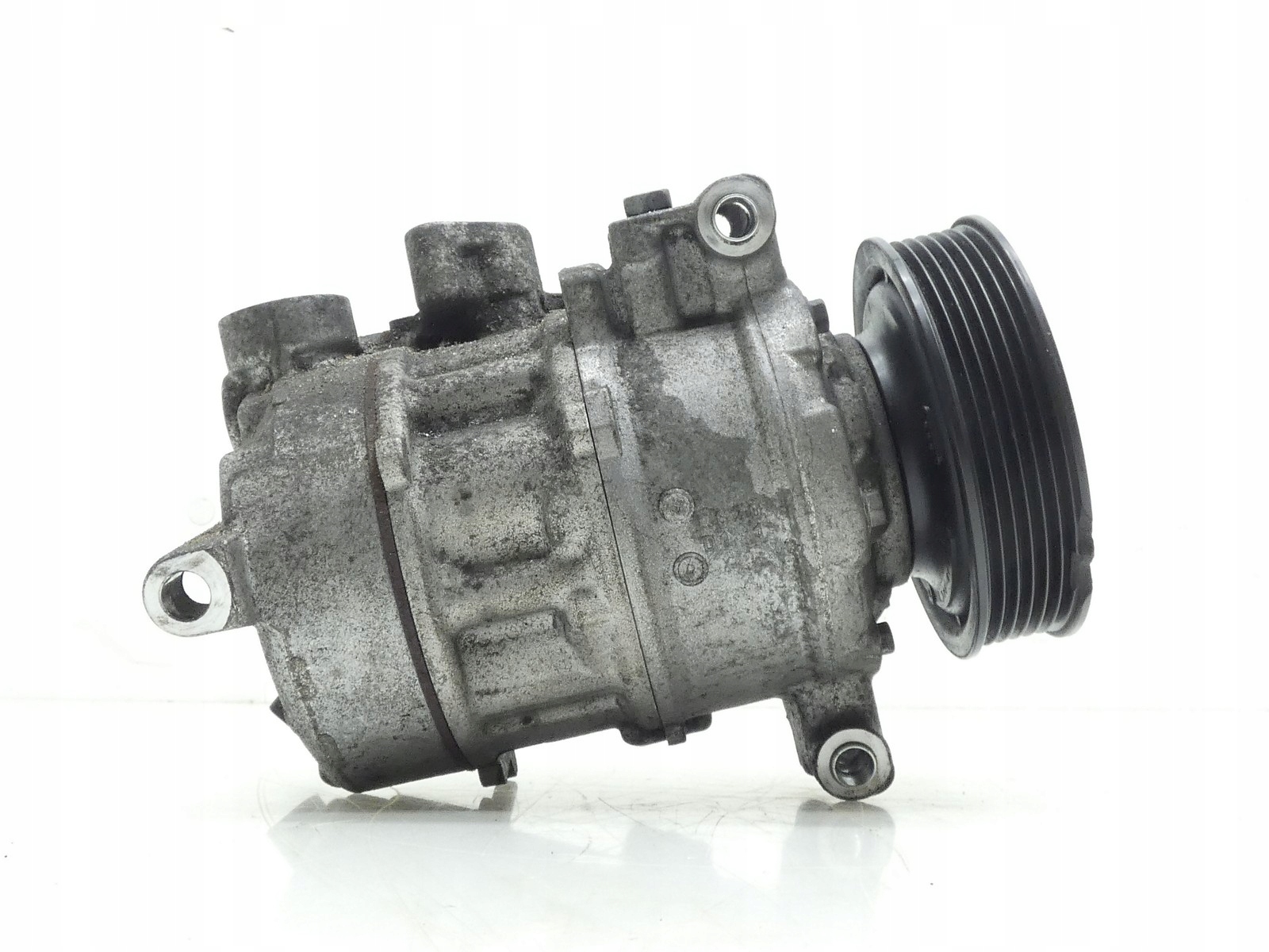 compressor compressor; of the air conditioning AUDI A4 B9 2.0 TDI 4M0820803