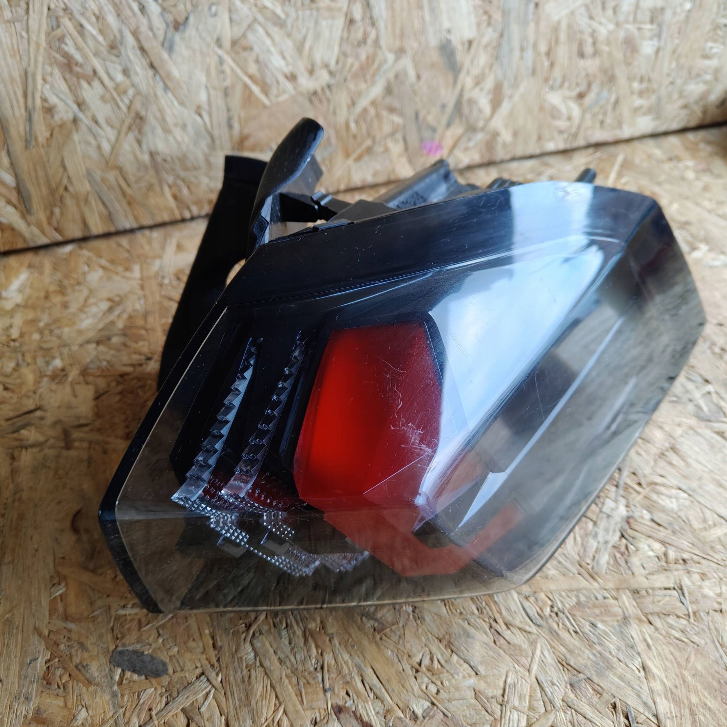light rear rear part side right Peugeot 2008 II