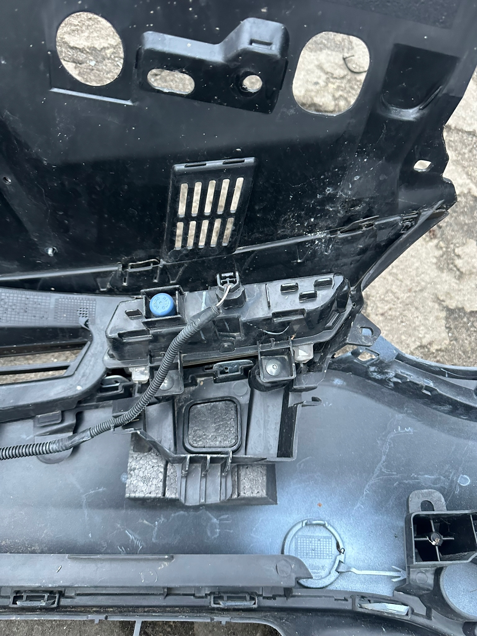 RENAULT CLIO 4 IV nárazník předek přední kompletní