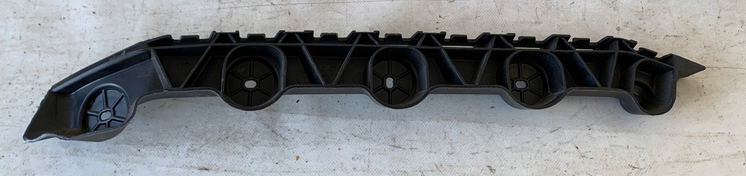 bumper bracket right rear part FABIA III KOMBI 6V9807394
