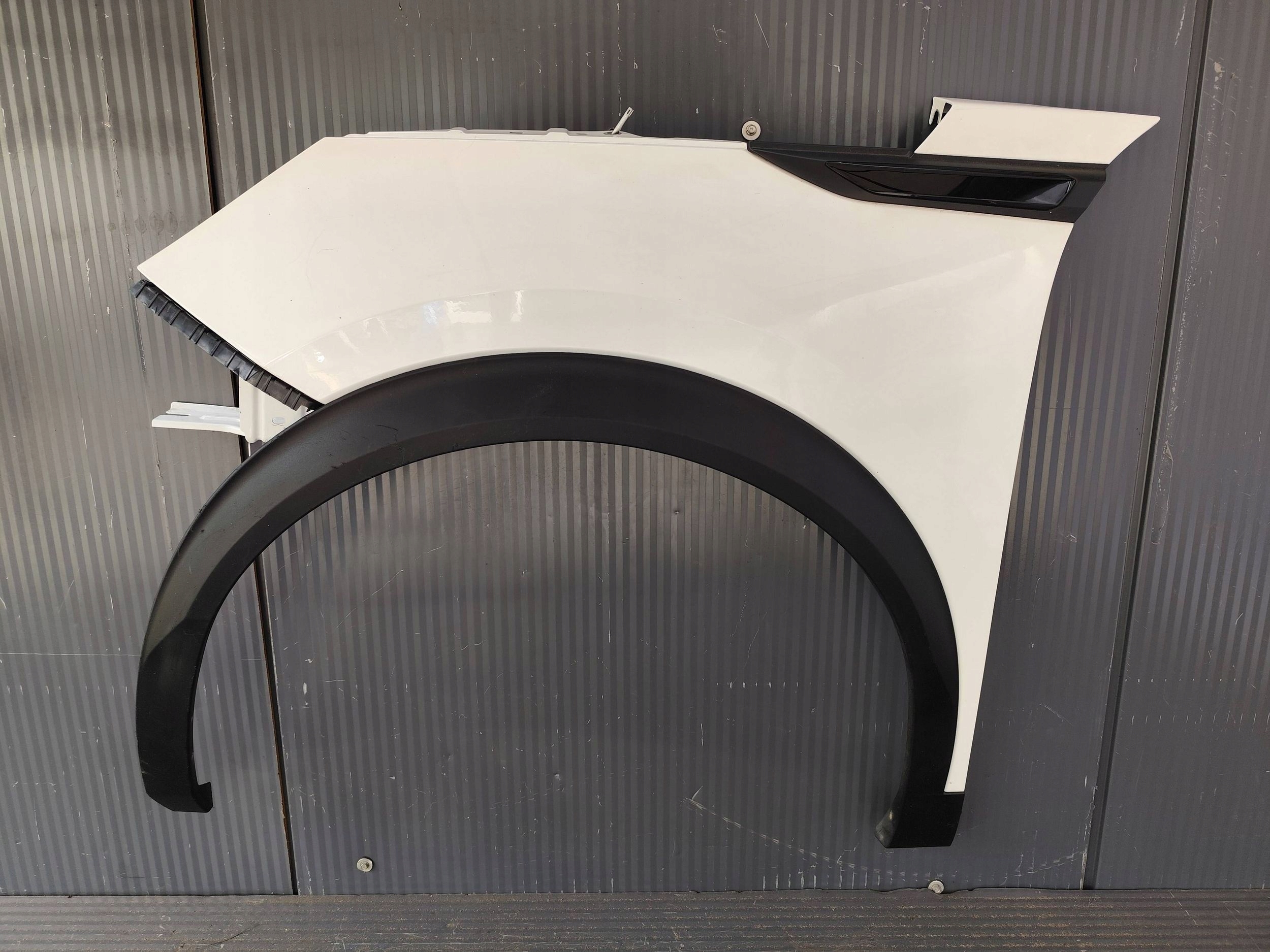 PEUGEOT 2008 II fender front left complete DEMONTAZ