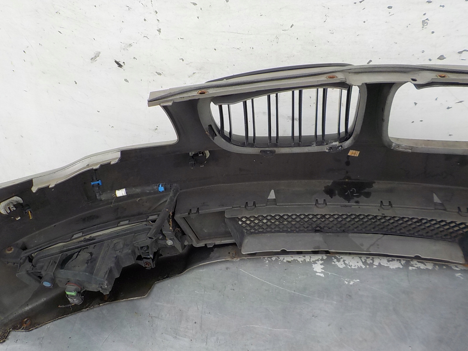 279 BMW 1 E82 E88 XSENON Spritzdüsen Stoßstange vorne vorne