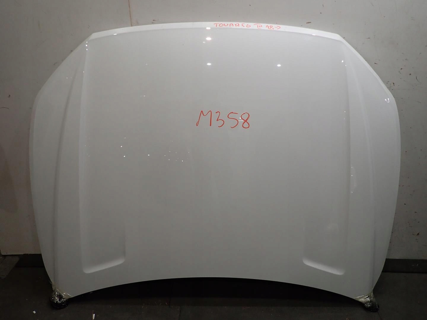 Капот VW TOUAREG III 2018-