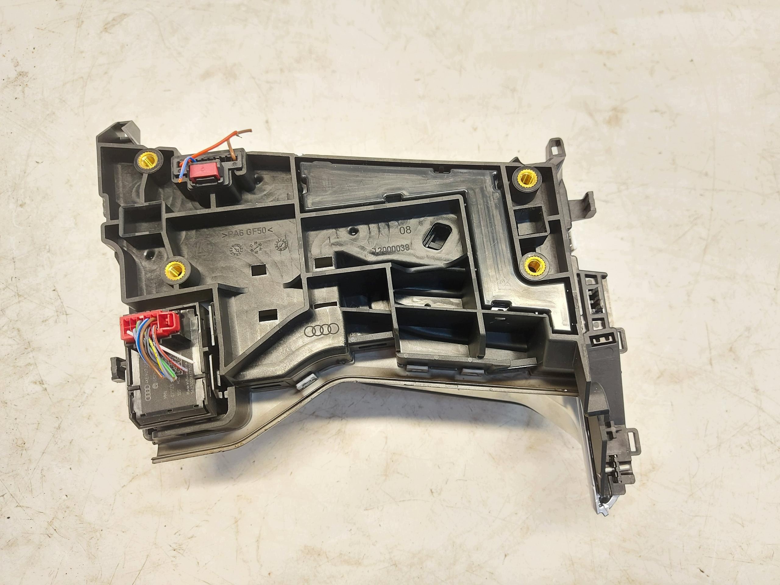 Audi Q8 E-TRON Schaltgestänge Schalt getriebe Schalter Bremse trybu 4kr713041a