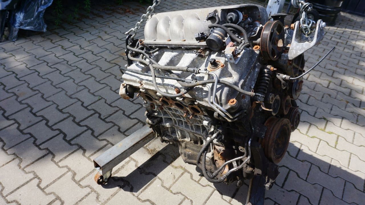 VOLVO S80 XC90 4.4 V8 - engine B8444S