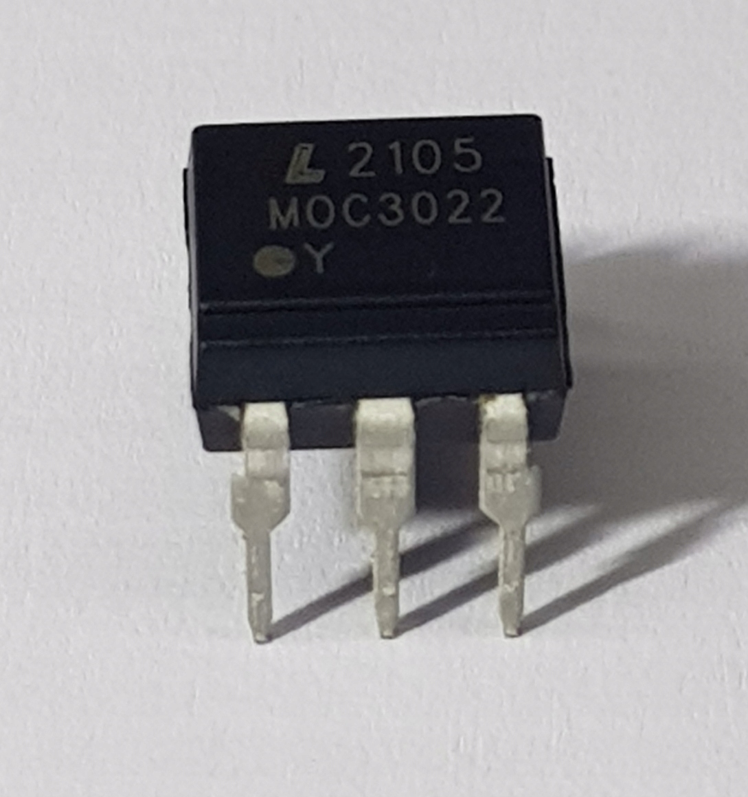 OPTOTRIAK MOC3022 MOC 3022