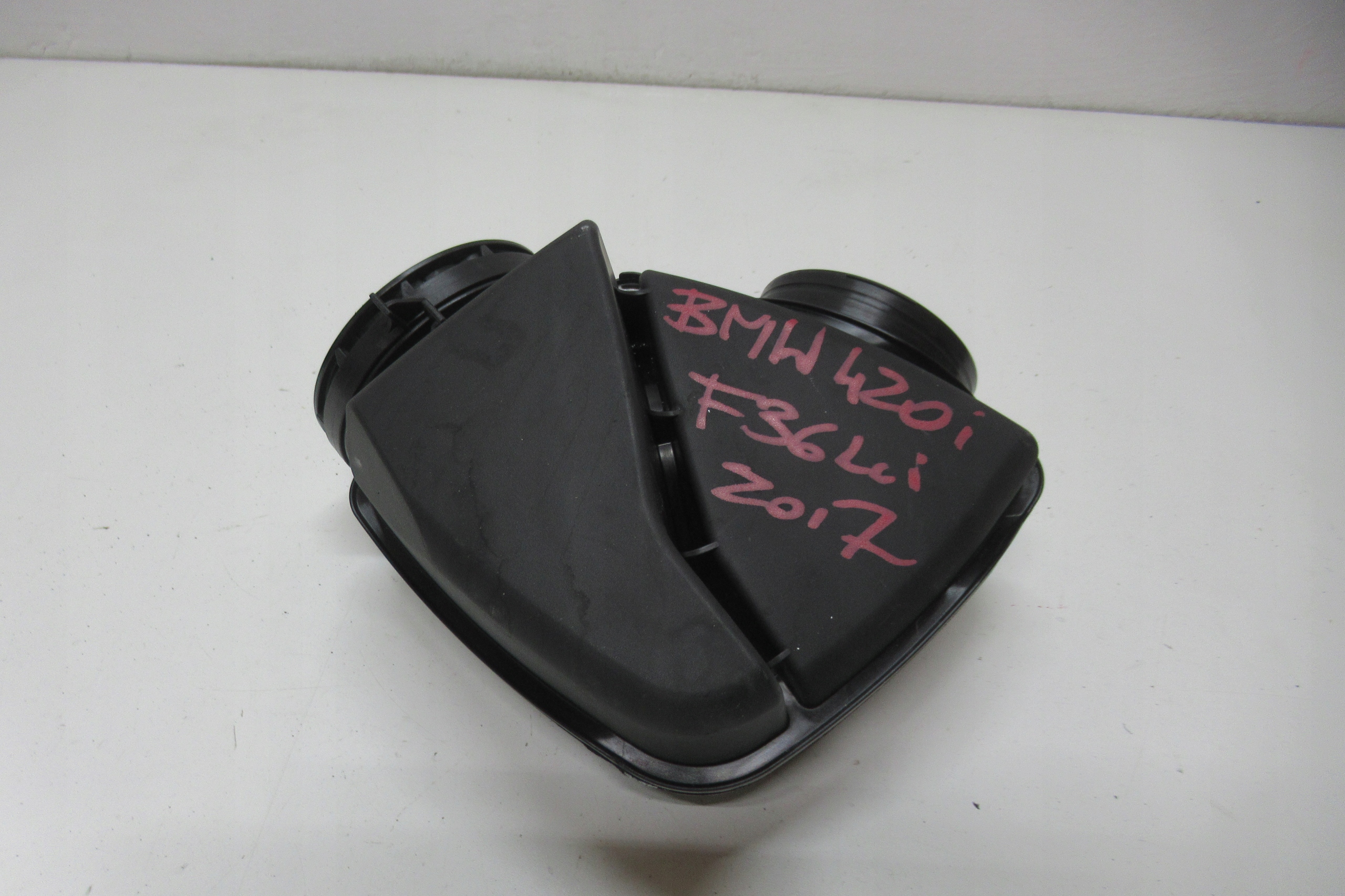 BMW 4 F36 2.0i 17R REZONATOR luft 70604496