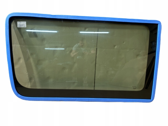 MERCEDES SPRINTER W906 боковое стекло A9066734409