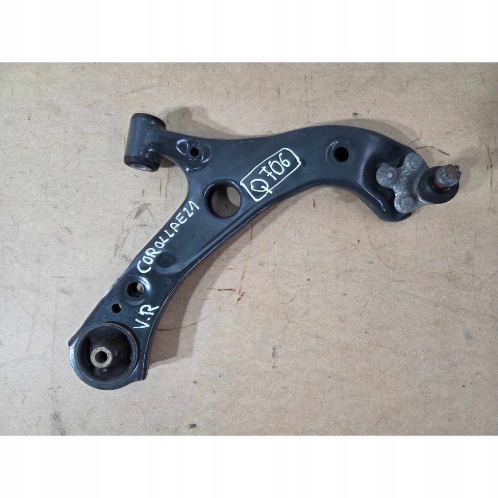 Toyota Corolla E212023r arm front right (Q706)