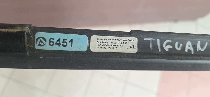 moulding dust left front VW SHARAN 7N0837475D
