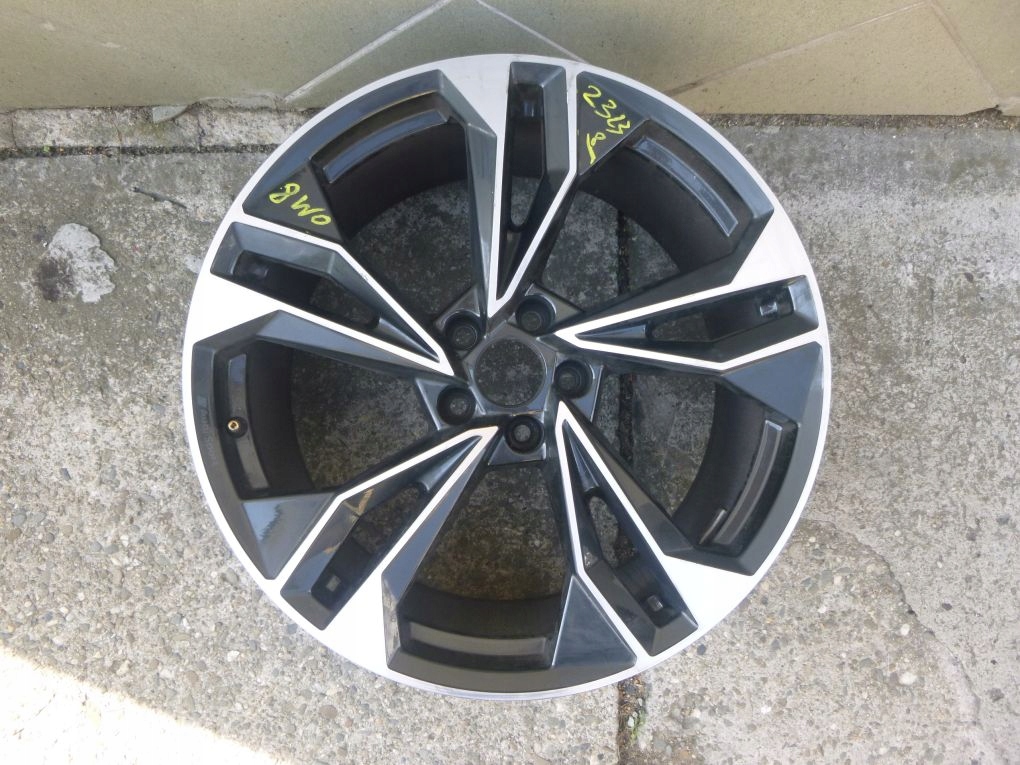 AUDI RS4 RS5 9.0 x 20 5x112 ET 34 disk hliníkový