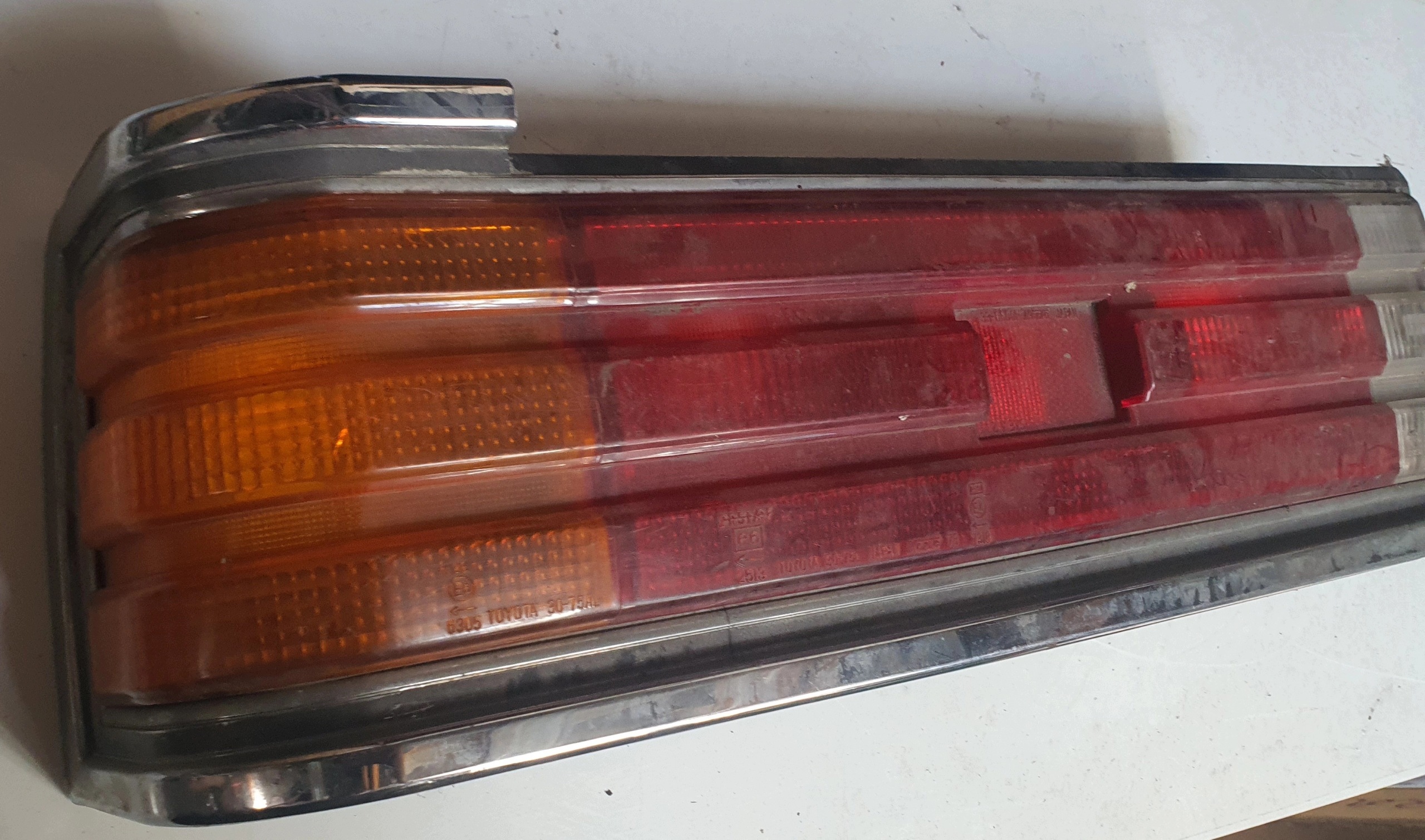TOYOTA CROWN 80-83 light rear part left MS110 LS110 LS112 original