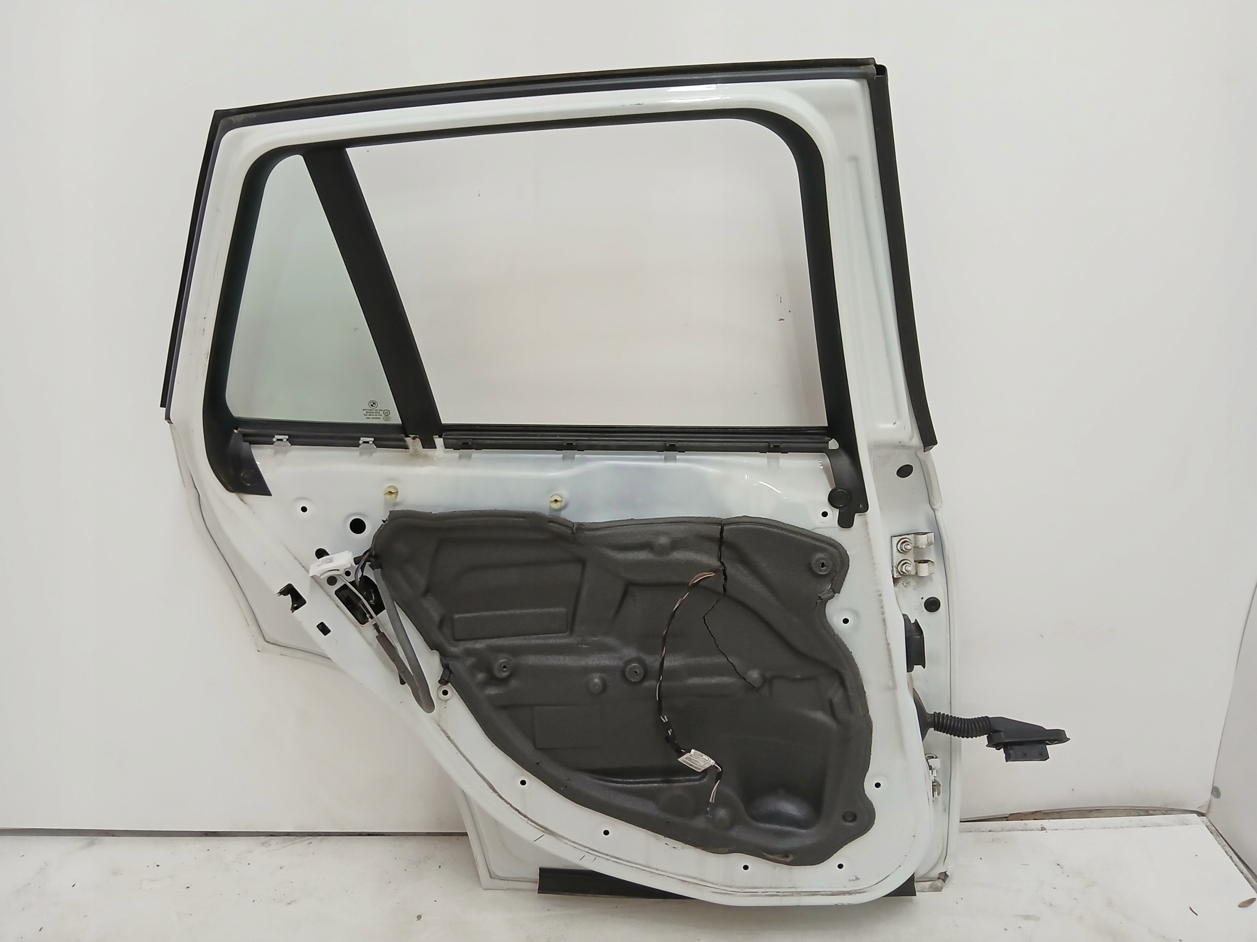 door left rear. rear part BMW X1 E84 300
