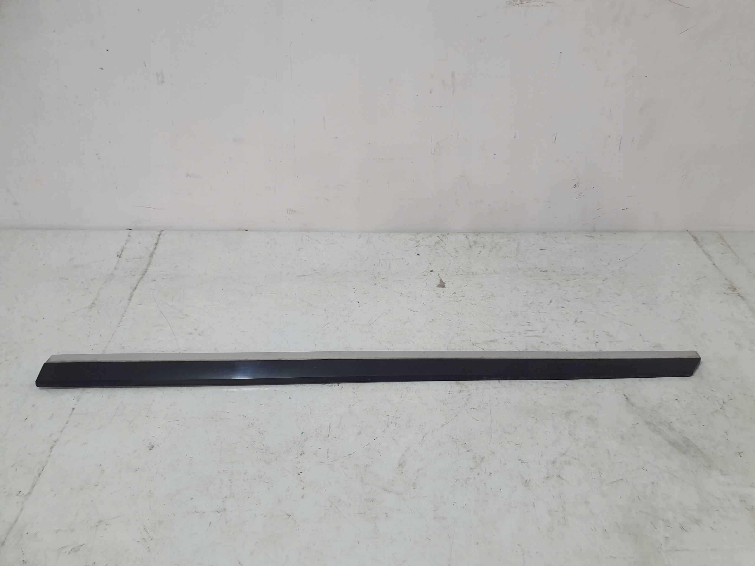 VW PASSAT B8 3G moulding door right front 3G0854940E