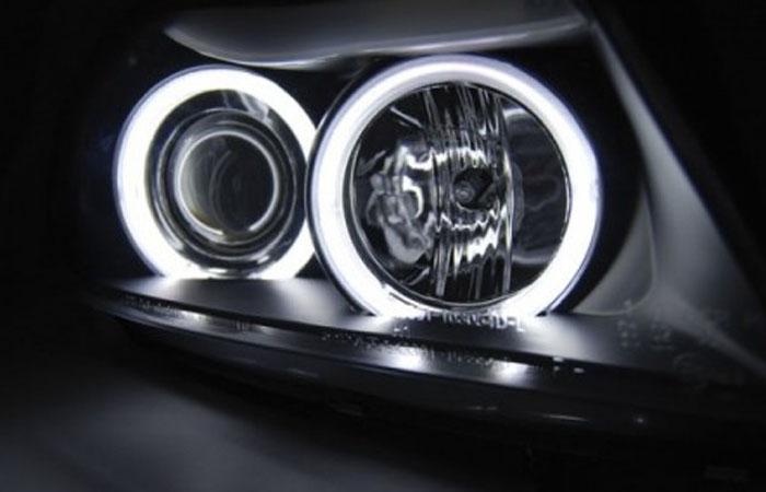 LAMPY P. BMW E90/E91 3/05-8/08 AE CCFL CHROM Strona zabudowy lewe + prawe