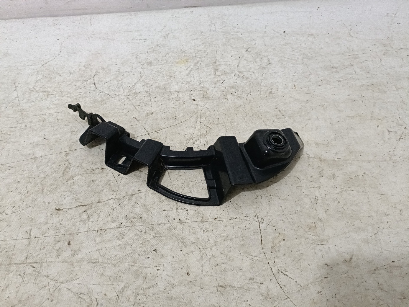 MERCEDES SPRINTER W910 console bumper bracket of the front left A9108850400