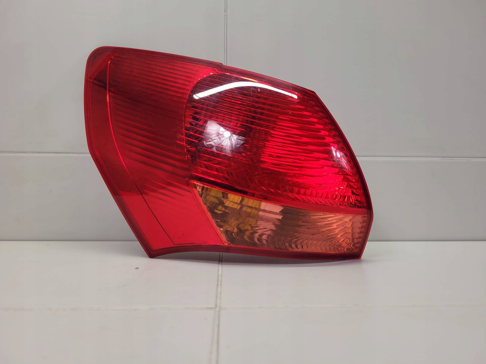light rear left side Kia Venga facelift 2016 92401-1P000
