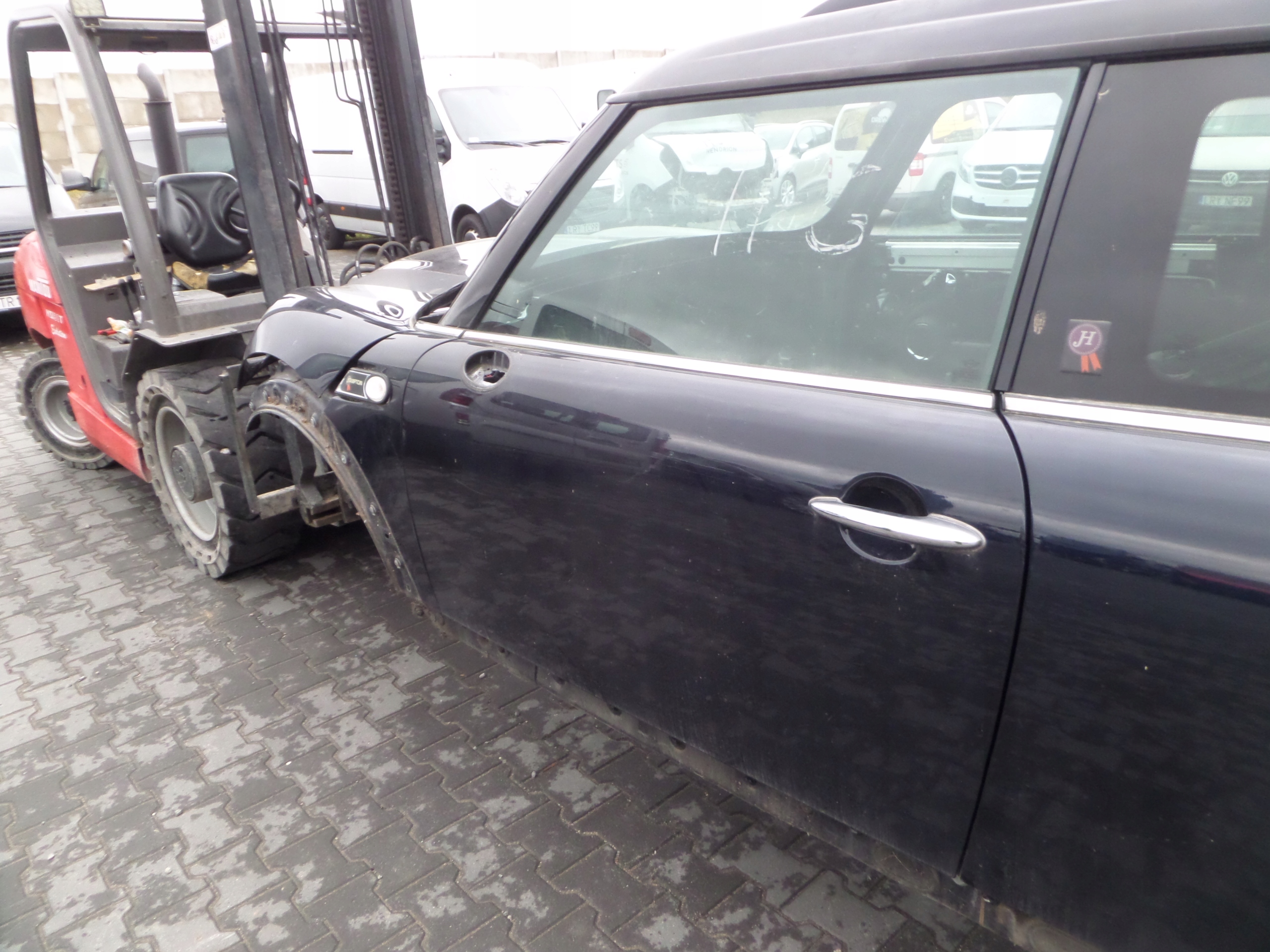 MINI CLUBMAN R55 door left front REEF BLUE METALLIC (B30)