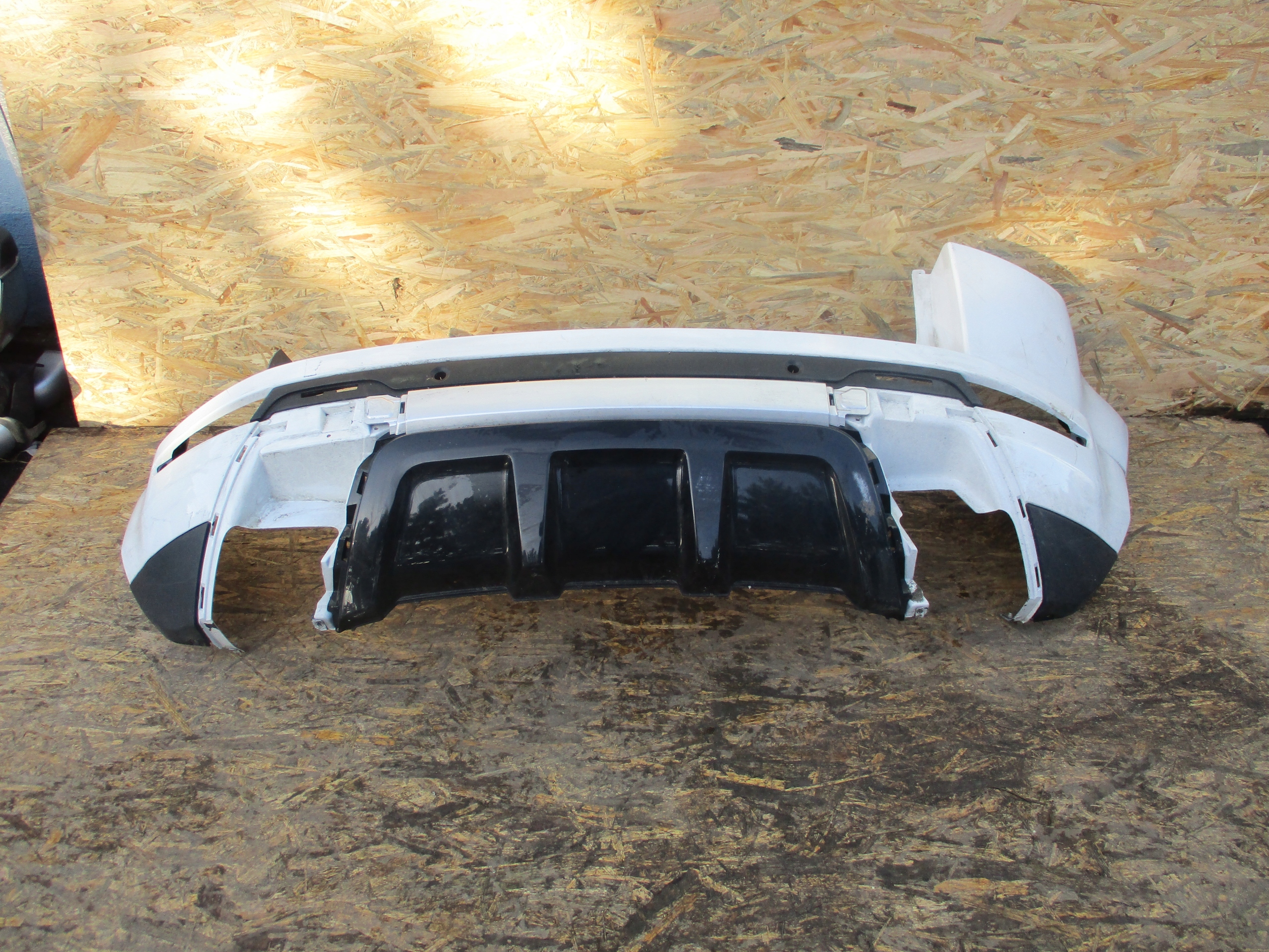 bumper rear part Range Rover Evoque BJ3M-17D781-A