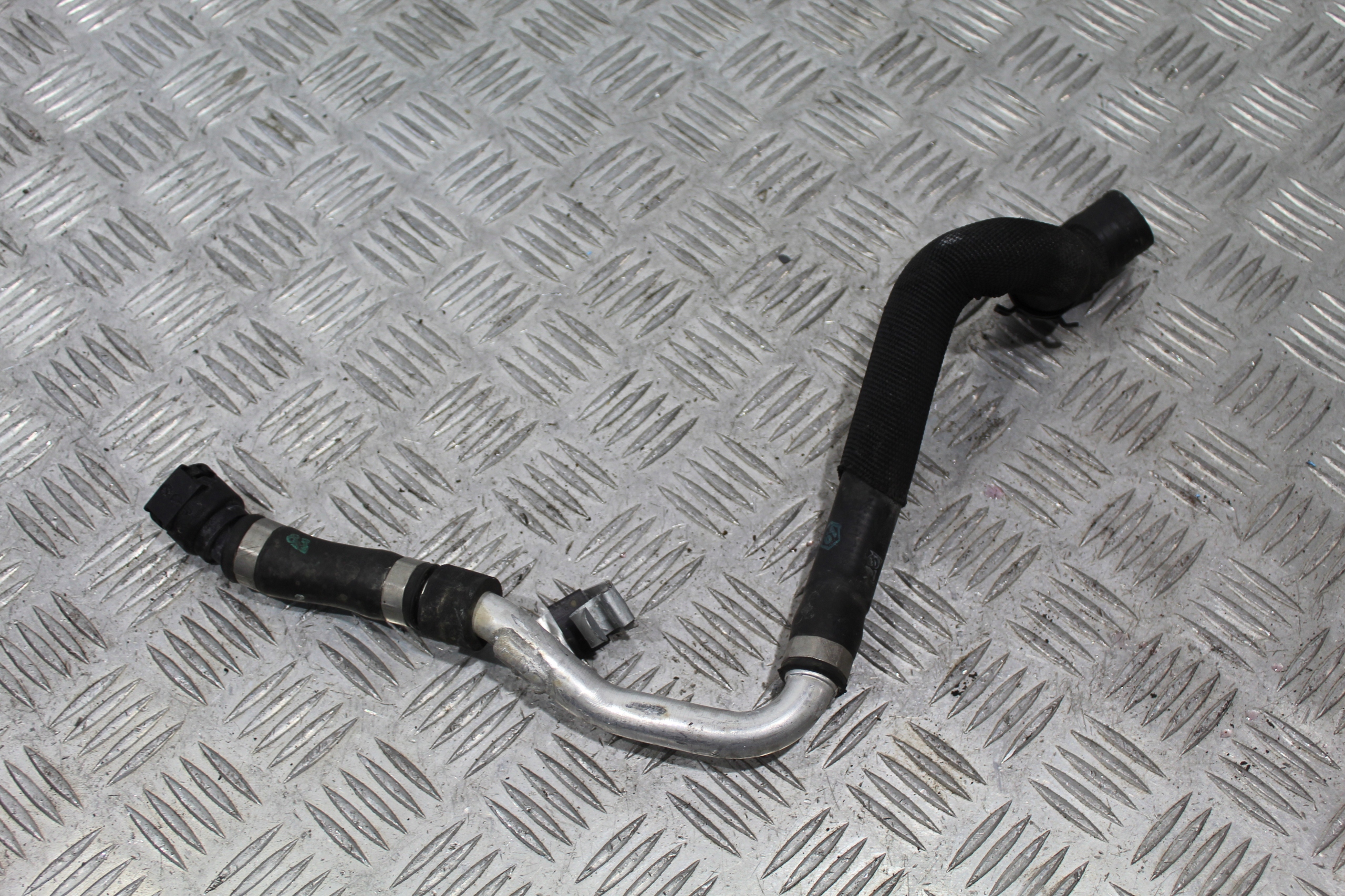 cijev prijenos vode BMW 1 M1 F40