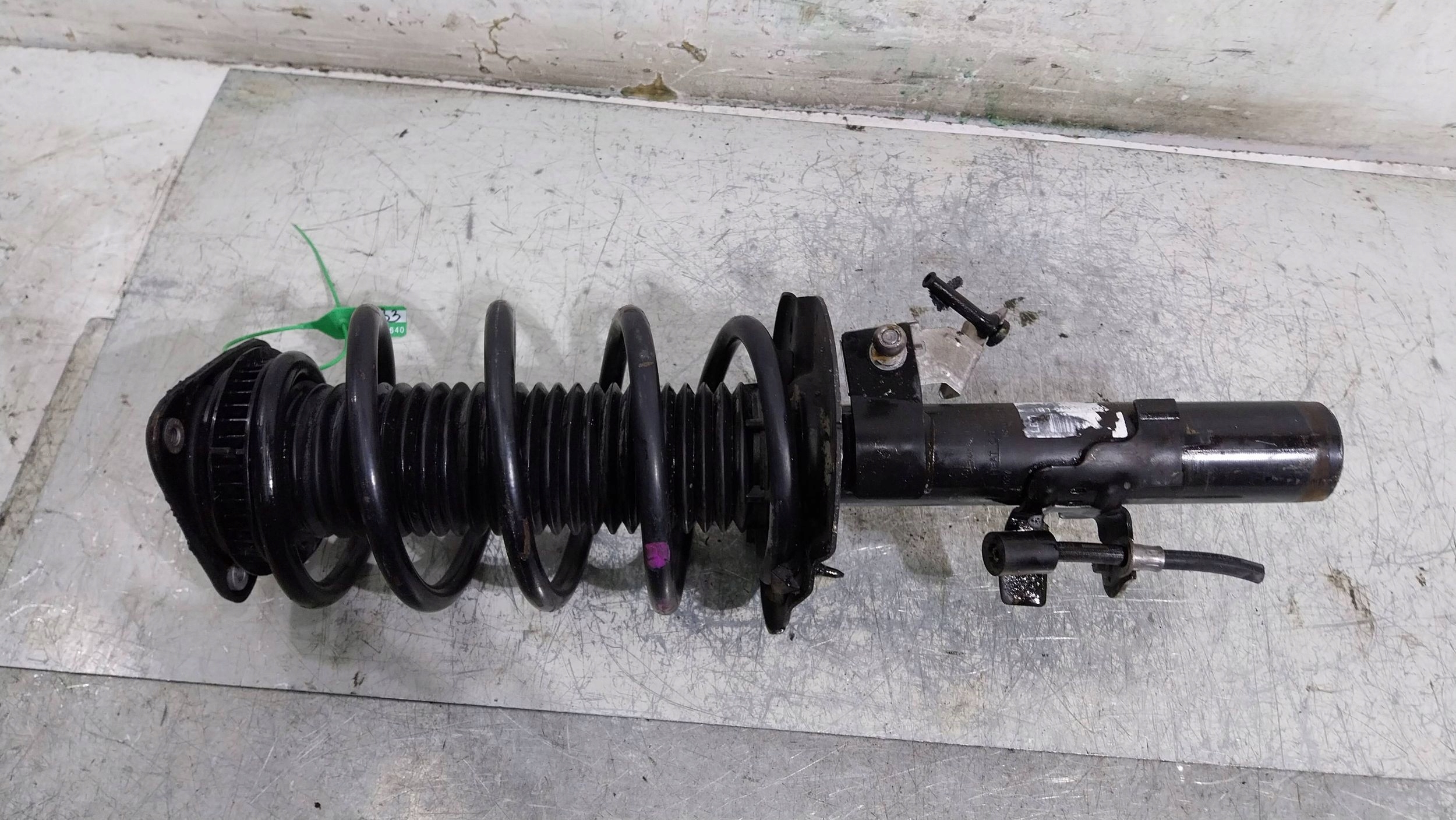 shock absorber right front BV61-18045-LBB FORD FOCUS MK3 C-MAX MK2