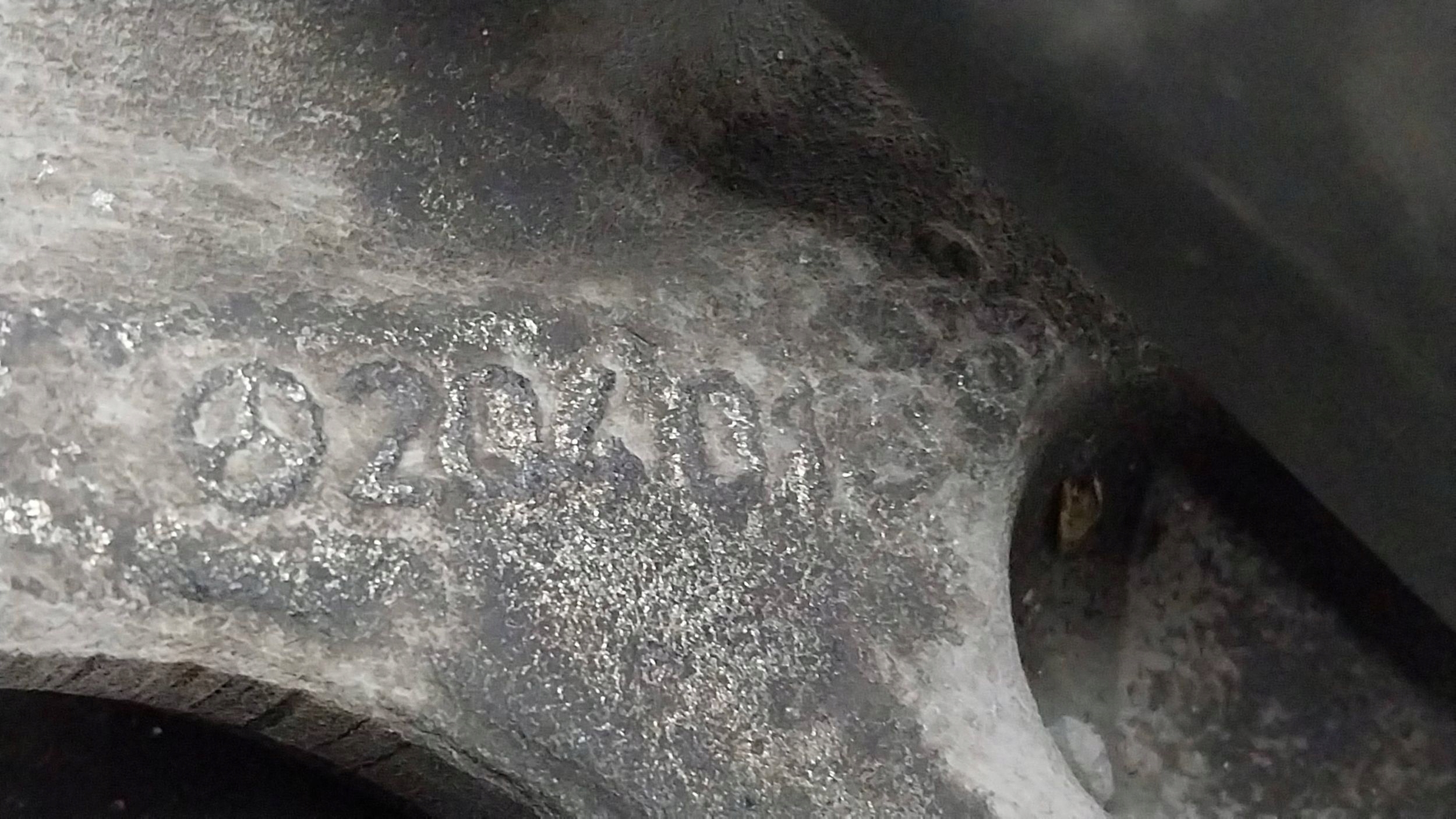 swing shock absorber left front A2043200413 A20401 MERCEDES C W204 2.2CDI