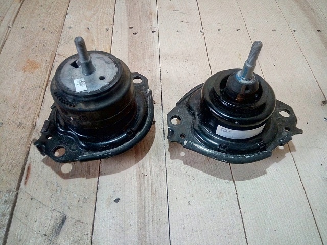 JEEP GRAND CHEROKEE WK2 PODUSZKA SILNIK 3.0 CRD