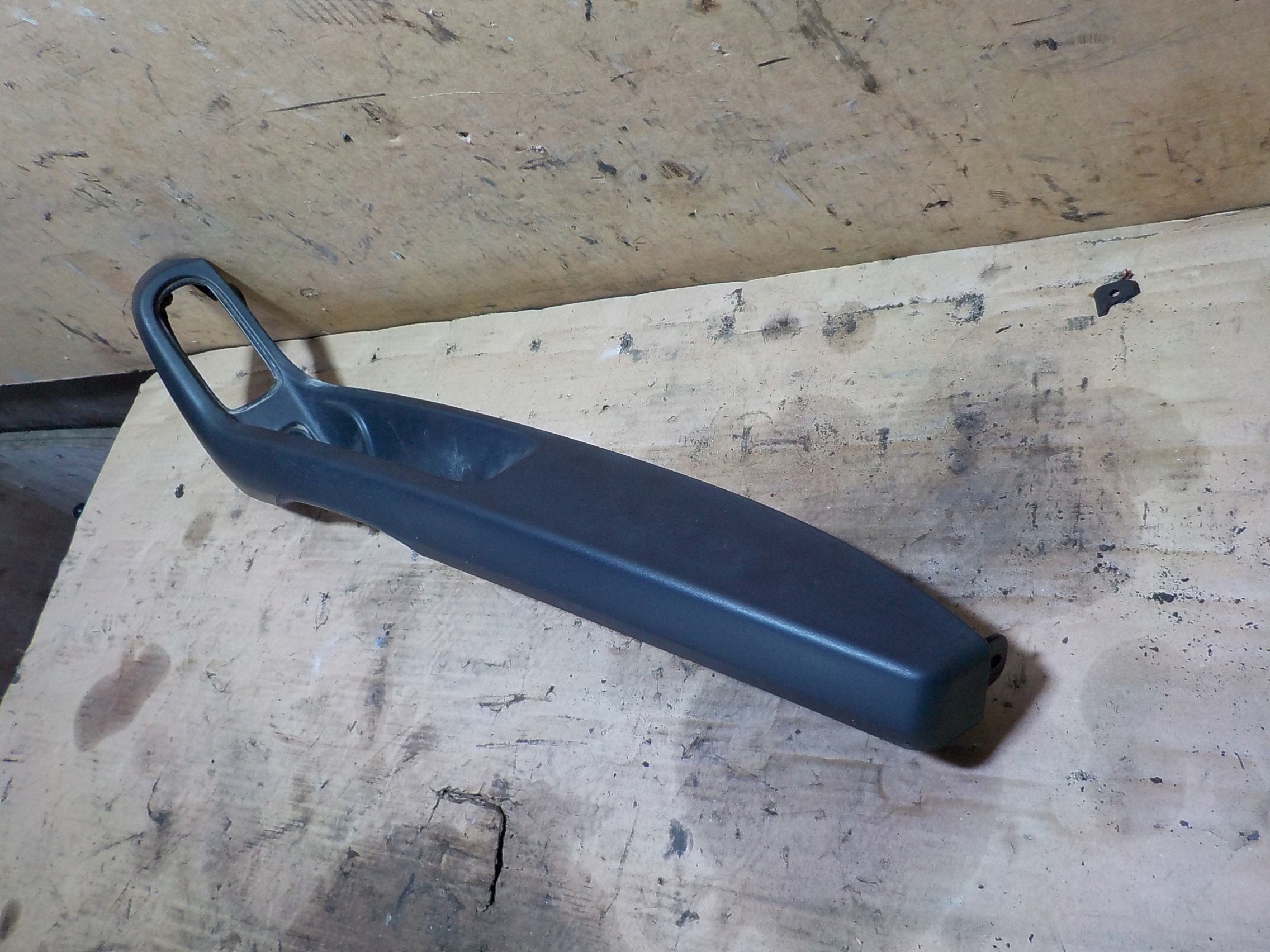 1980507 - РУЧКА ПРАВОЙ ДВЕРИ DAF XF 106 460 EURO 6