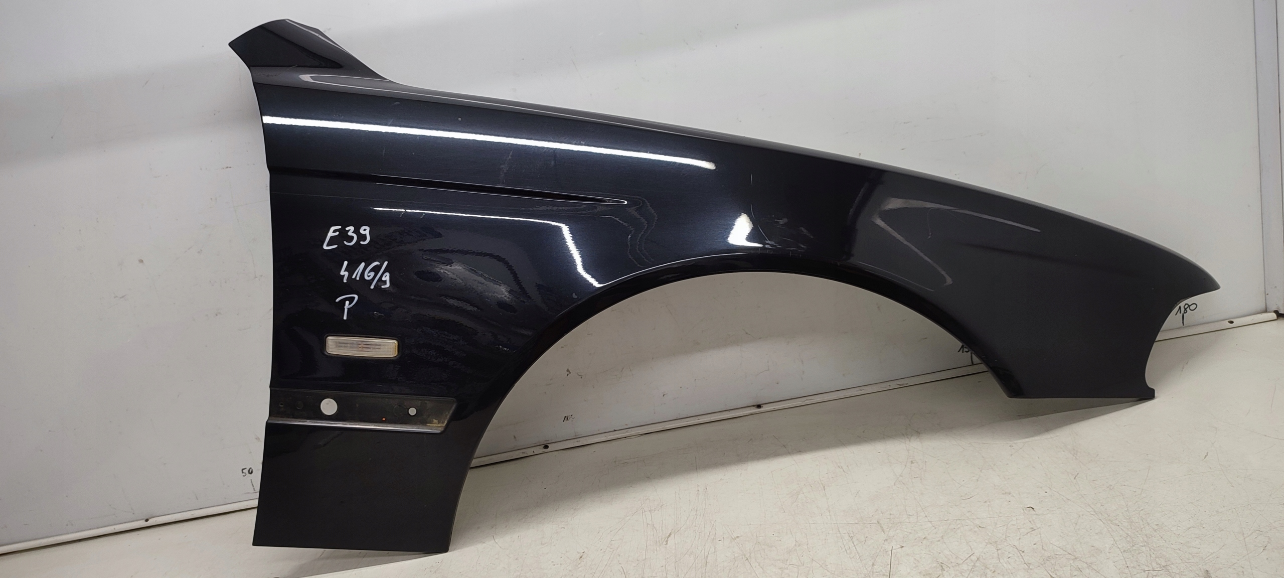 blatník pravý předek 416/9 BMW E39 m-packet