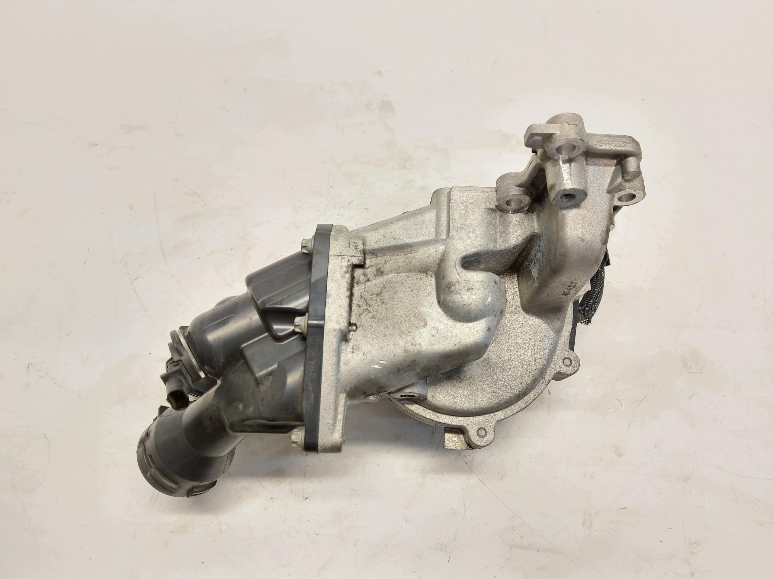 MERCEDES W213 E300de Kombi 2.0 CDI water pump A6542010010