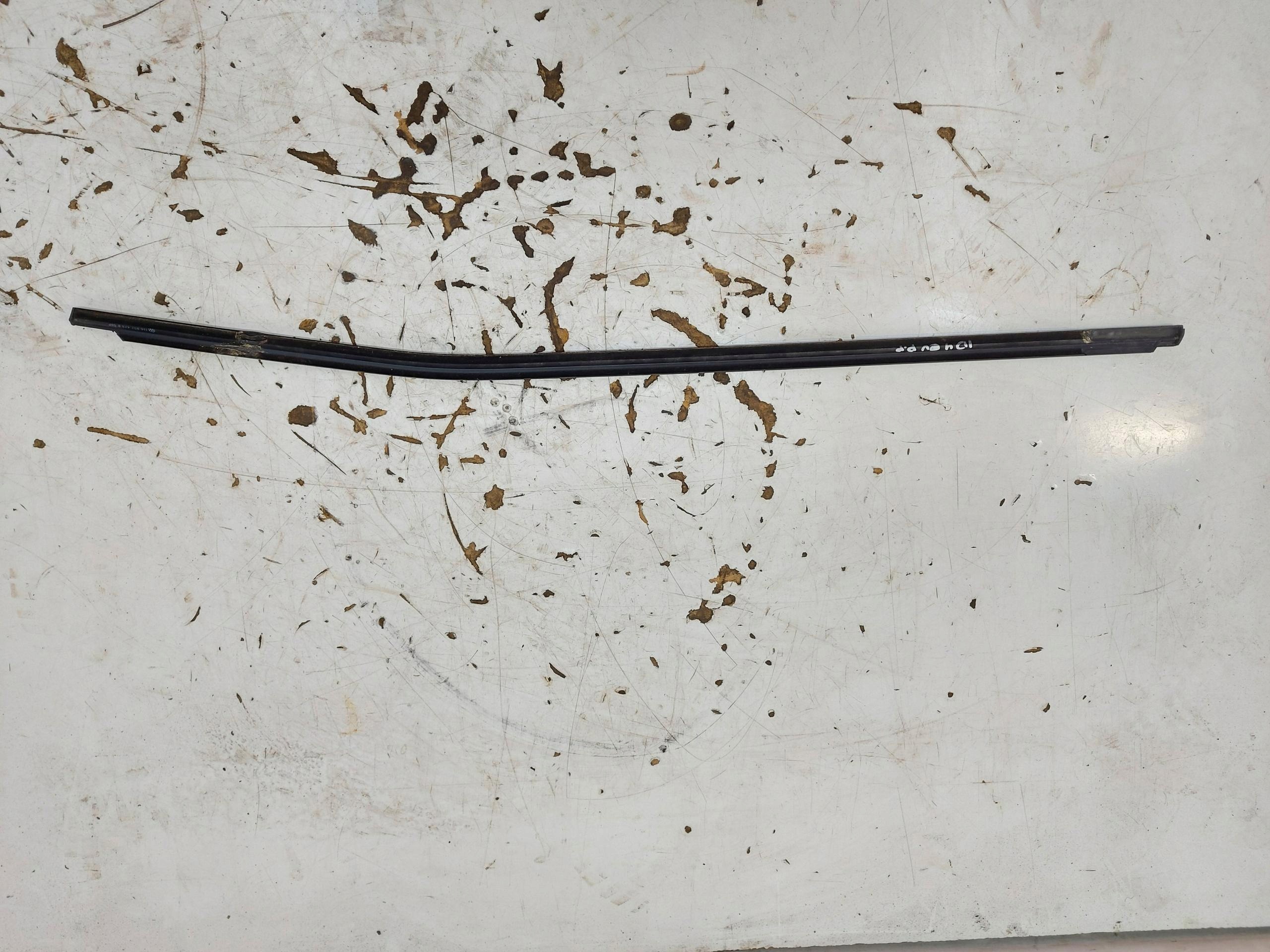VW ID4 11A , 2024r SUV 5D moulding door front right 11A837478B