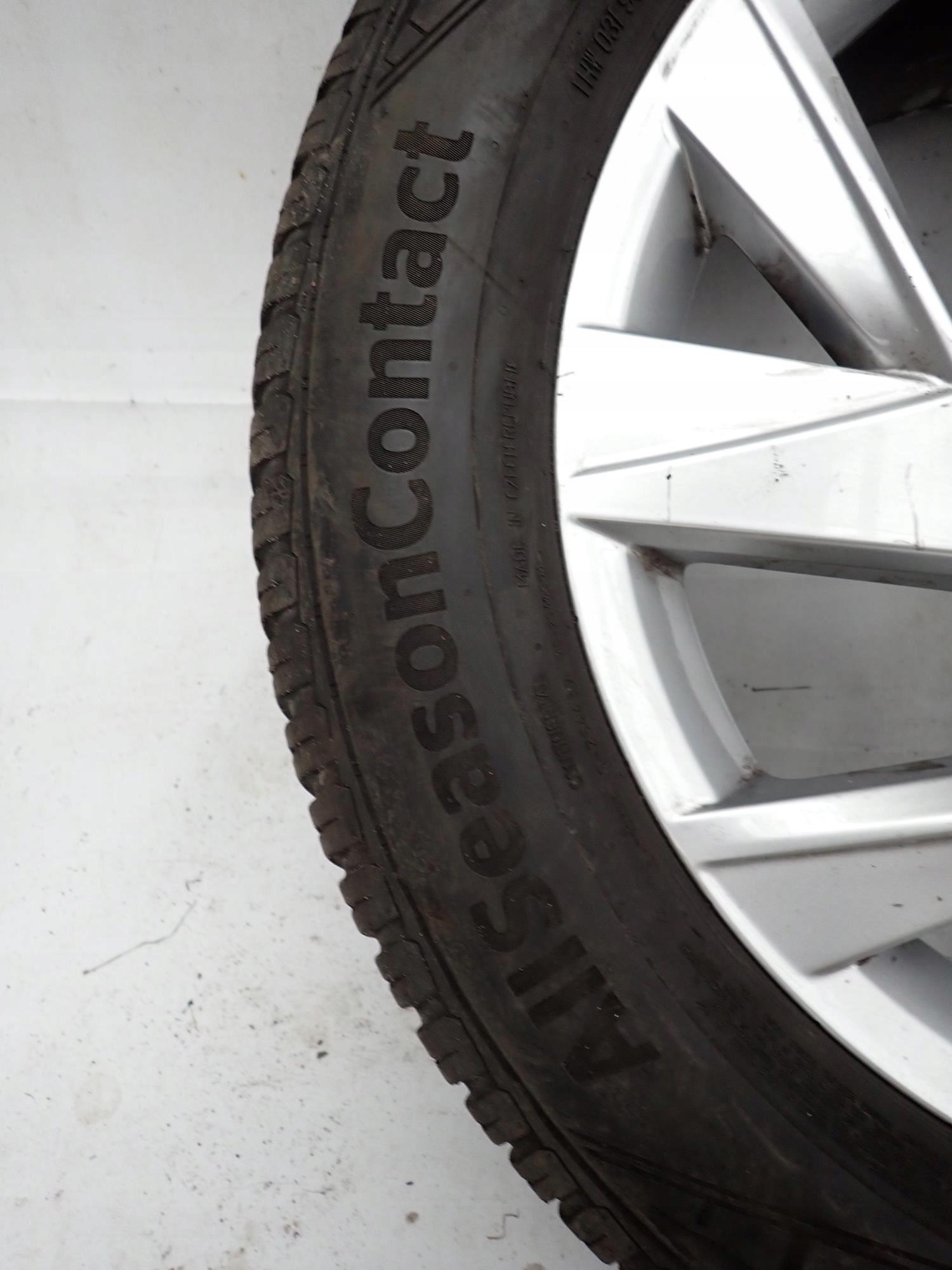 CONTINENTAL ALLSEASONCONTACT 235/55 R18 gomma