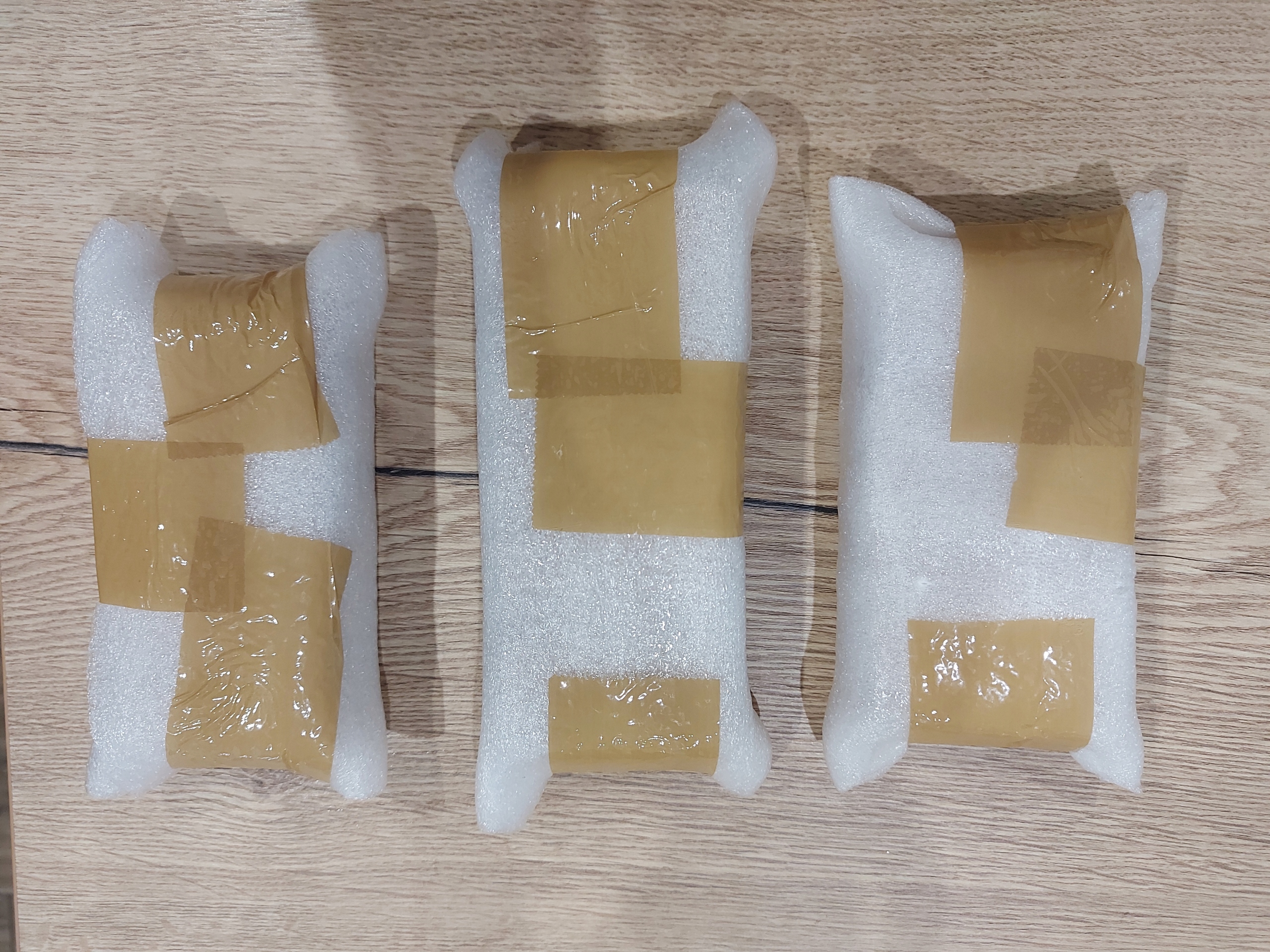 Uchwyt meblowy drewniany Reling dł.550mm roz.480mm Rozstaw otworów montażowych 480 mm