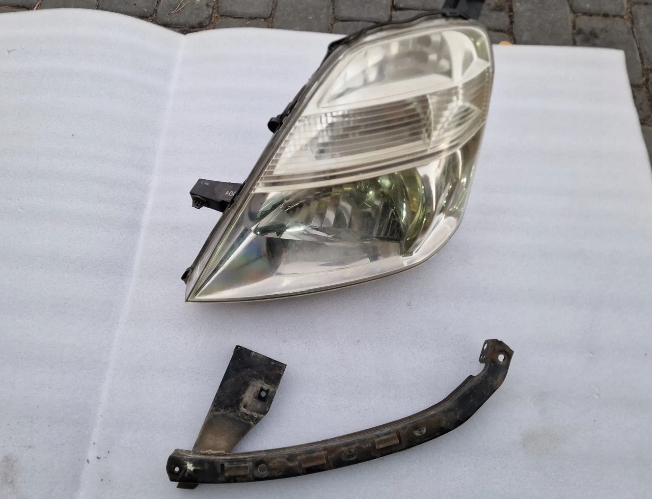 Honda Stream holder hokej lights lewej support left