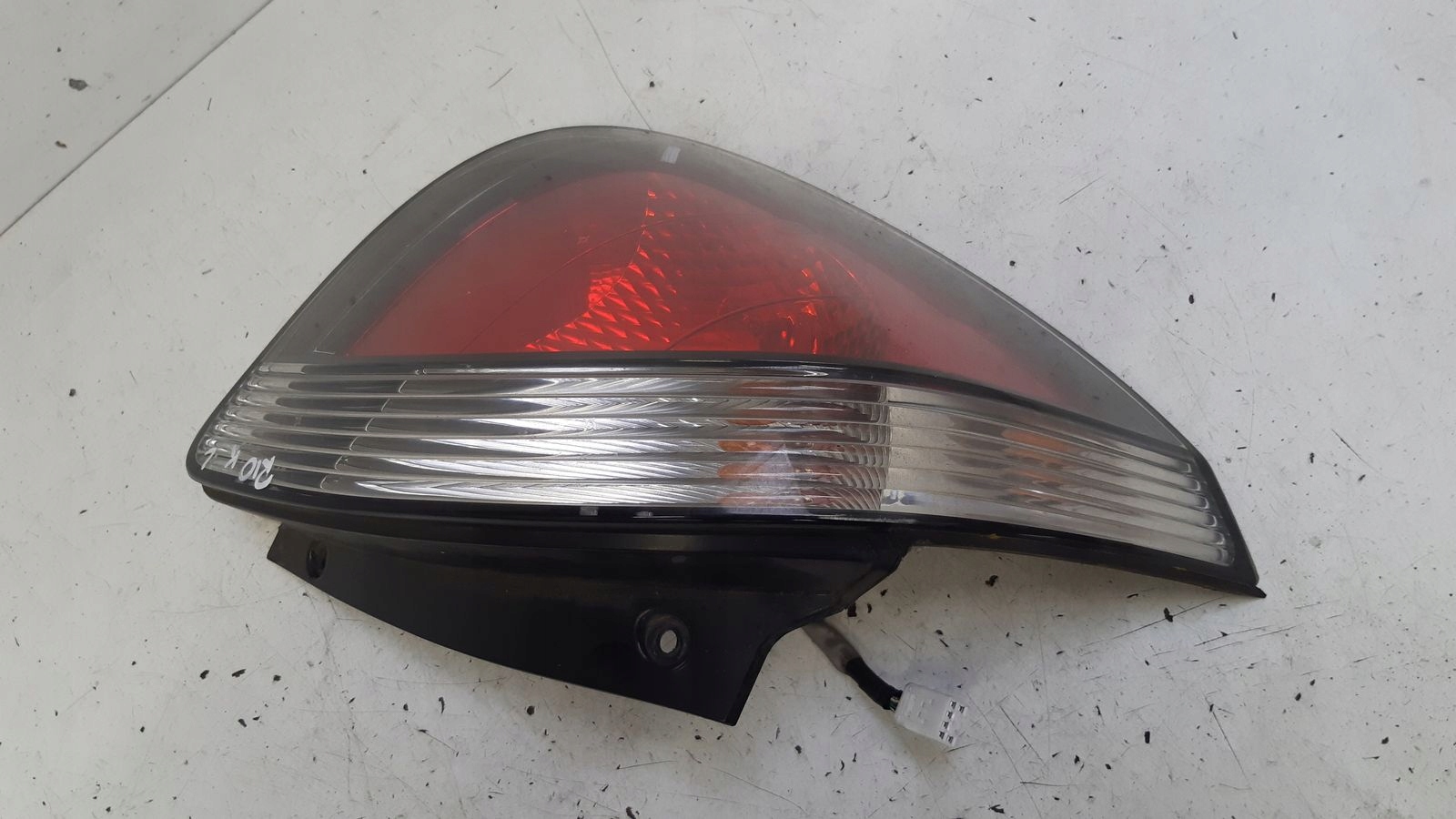 light rear part rear left w fender Kia Rio II 1,4