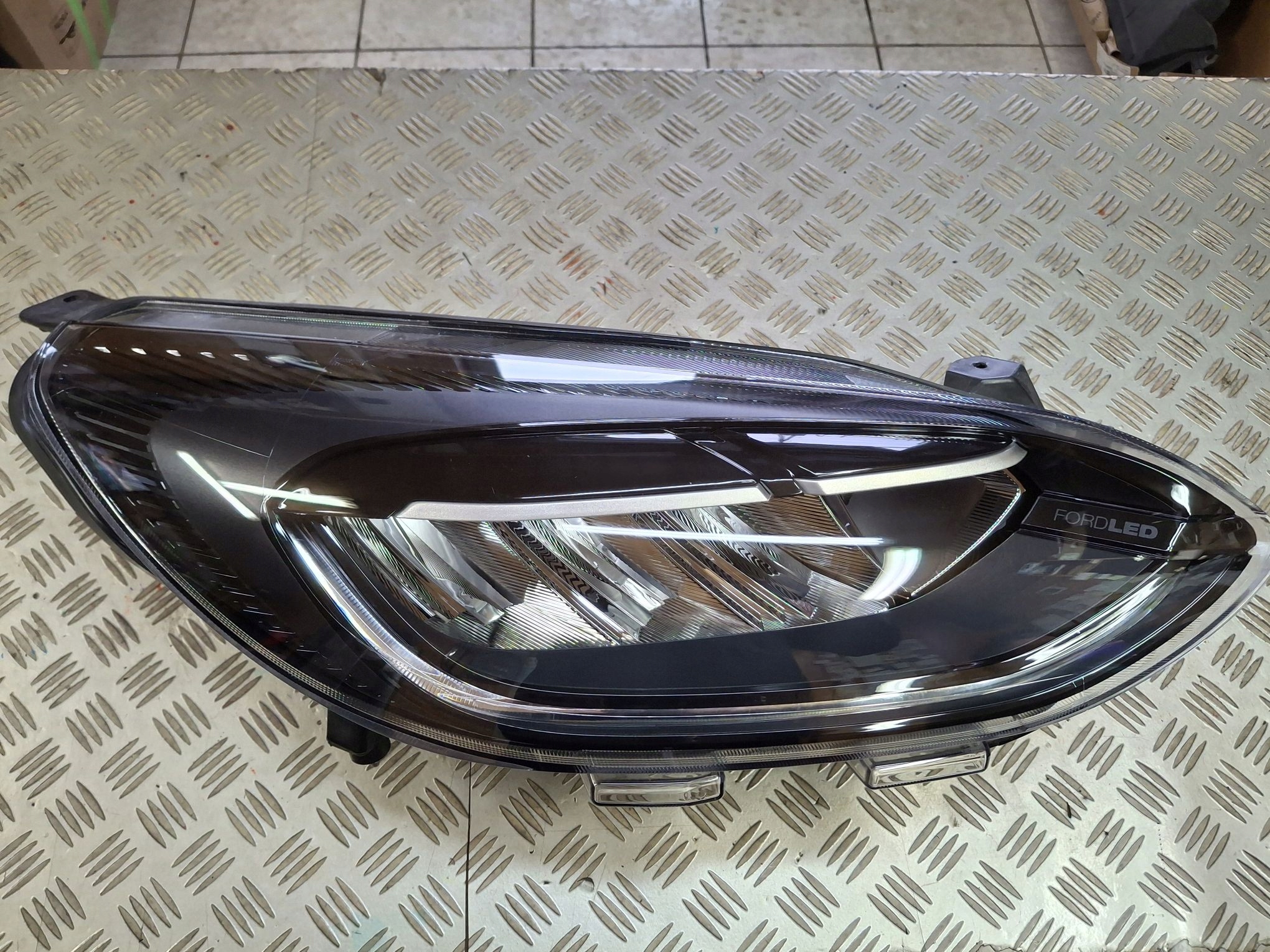light right front FULL LED FORD FIESTA MK8 LIFT 2021R->