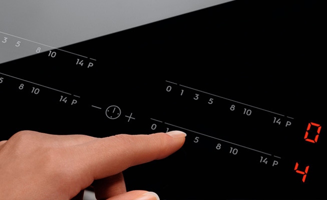 Płyta indukcyjna ELECTROLUX EIS62443 Funkcje pauza