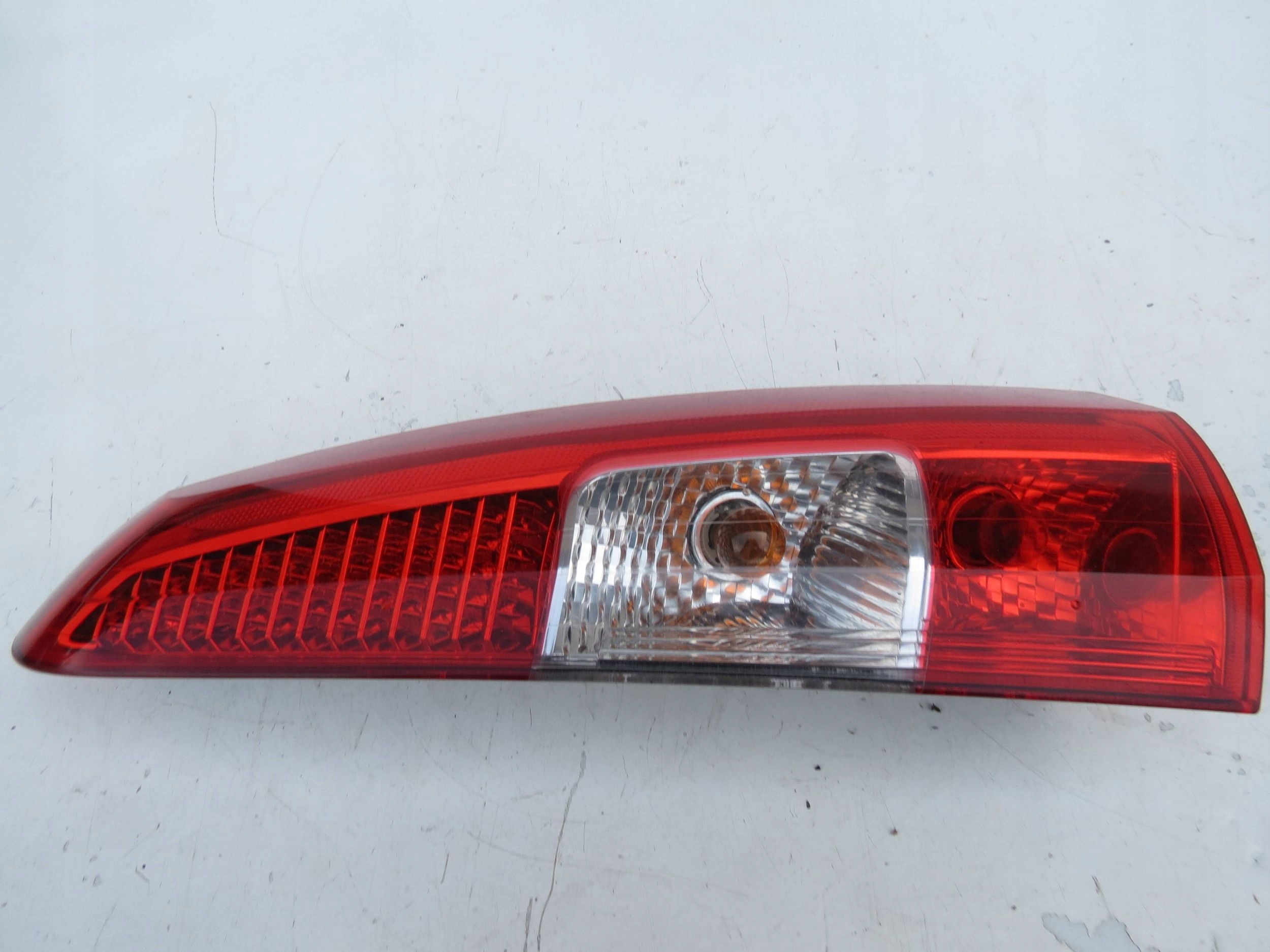 light rear part right upper VOLVO XC70 II Cross Couantr AWD 2.4D 185KM 2000-2007r