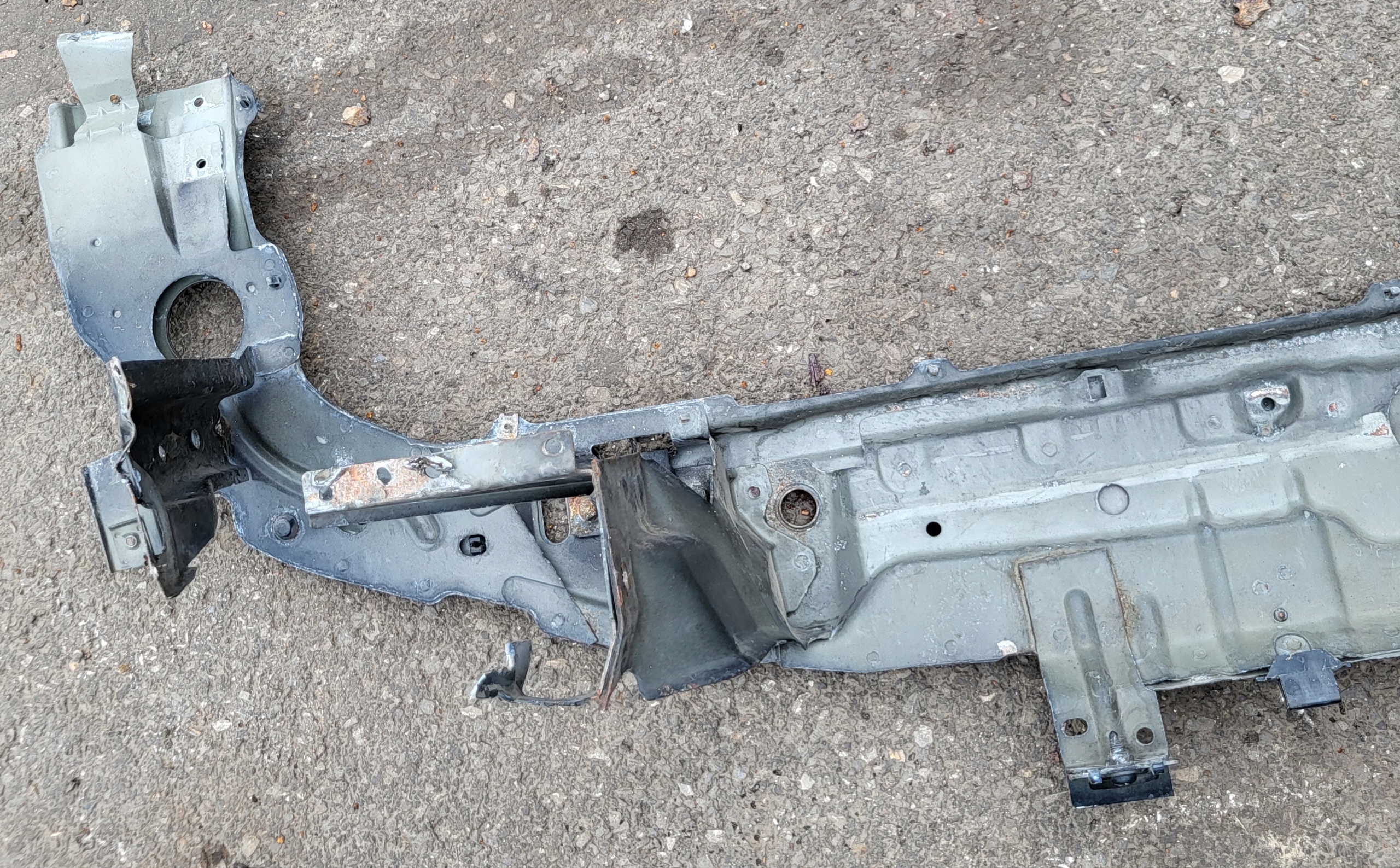 front body wall sider front pillar iron SAAB 95 9-5 LIFT 3.0 TiD V6 OE