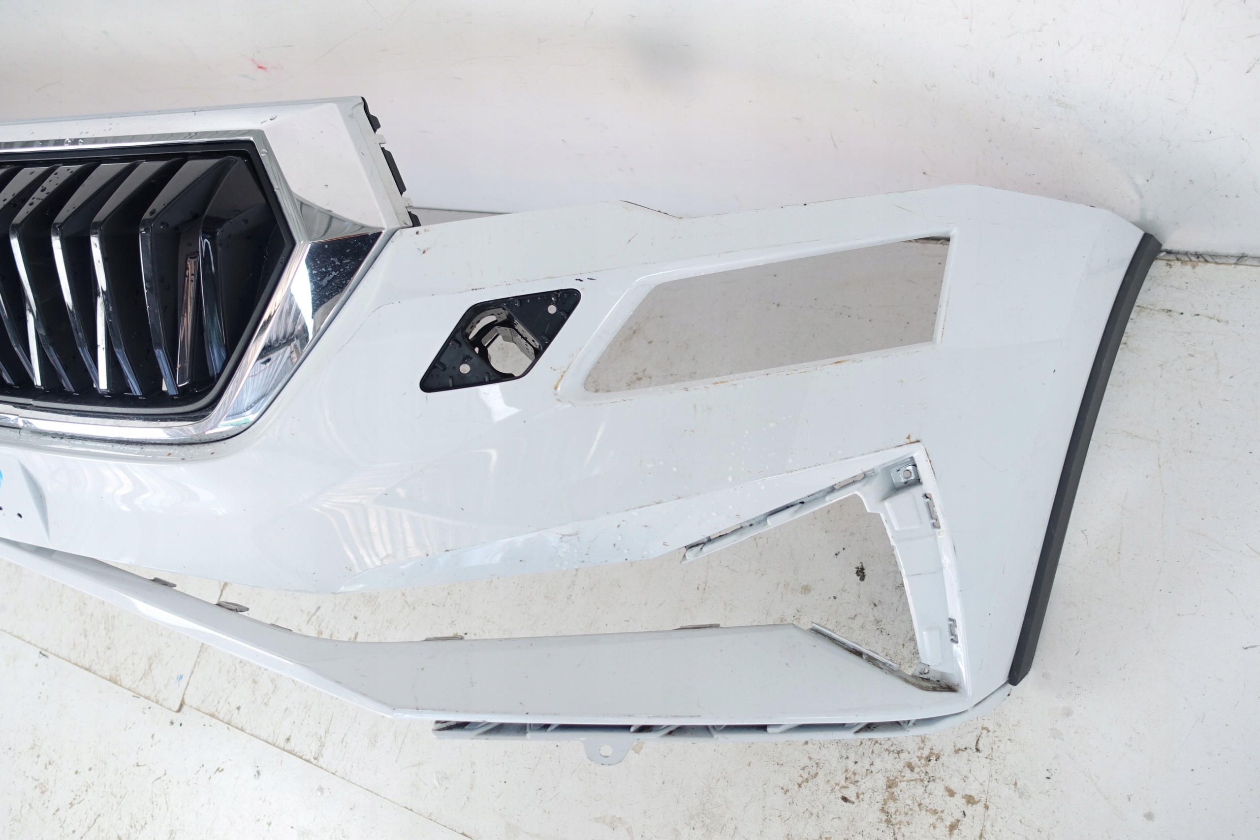 bumper front front SKODA KAROQ LIFT 21- 57A807221D