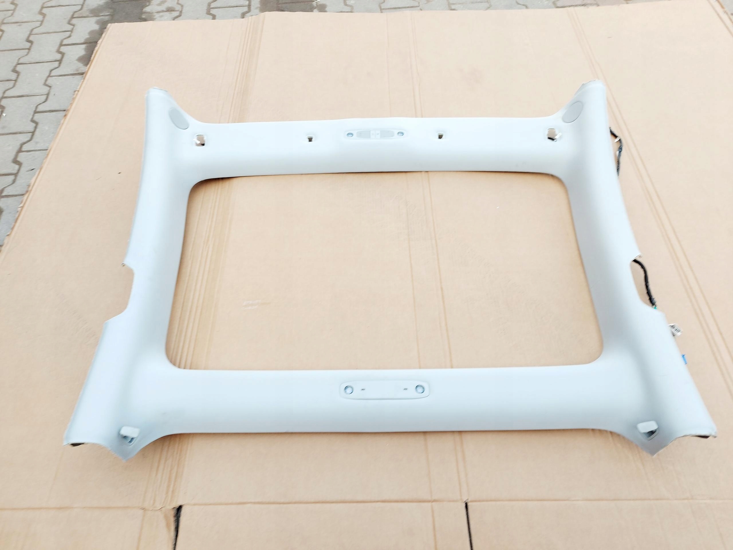 TESLA 3 TESLA III 19r. Podsufitka panorama cała