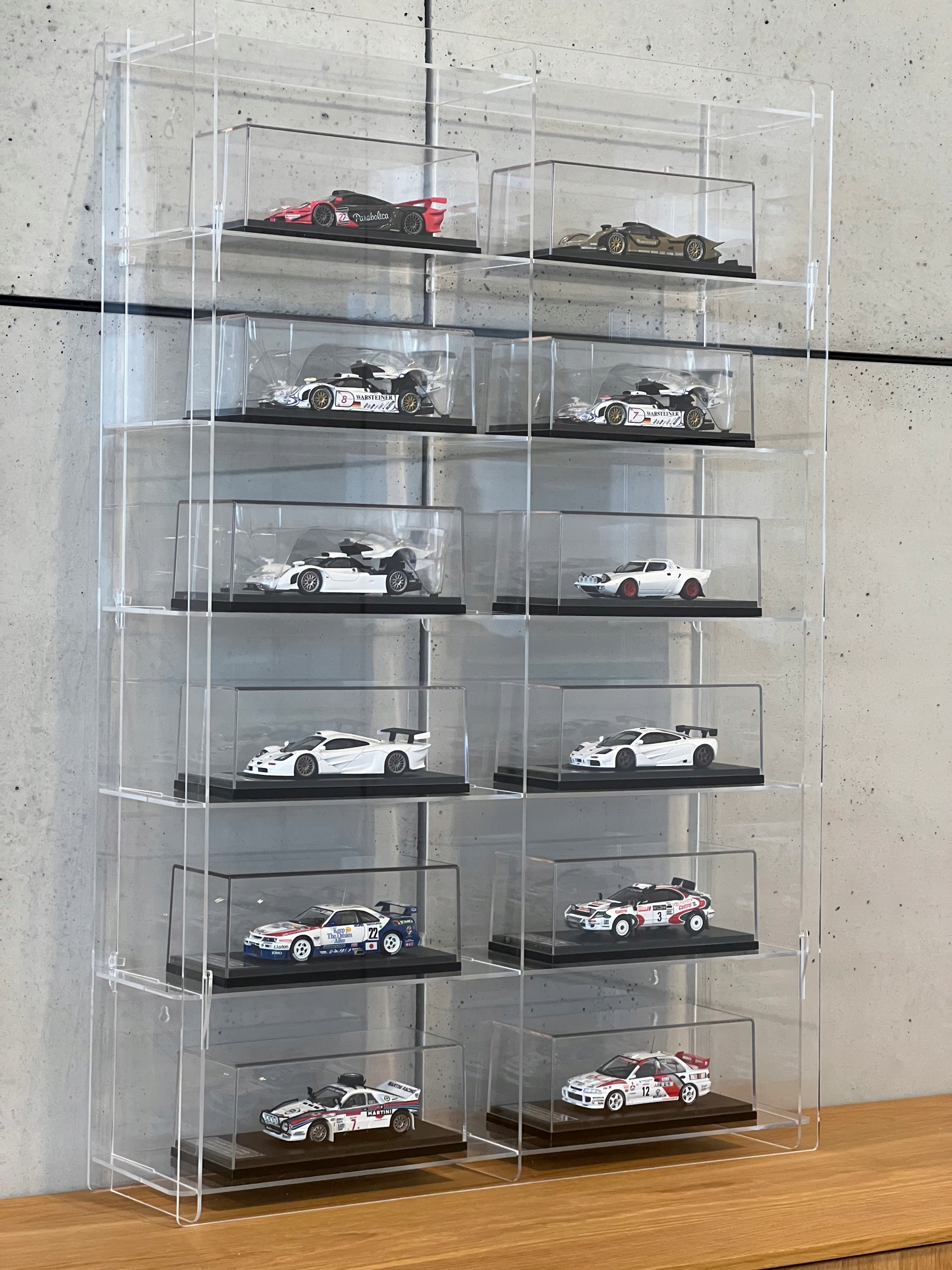 Vitrína z plexiskla pro modely 1:24