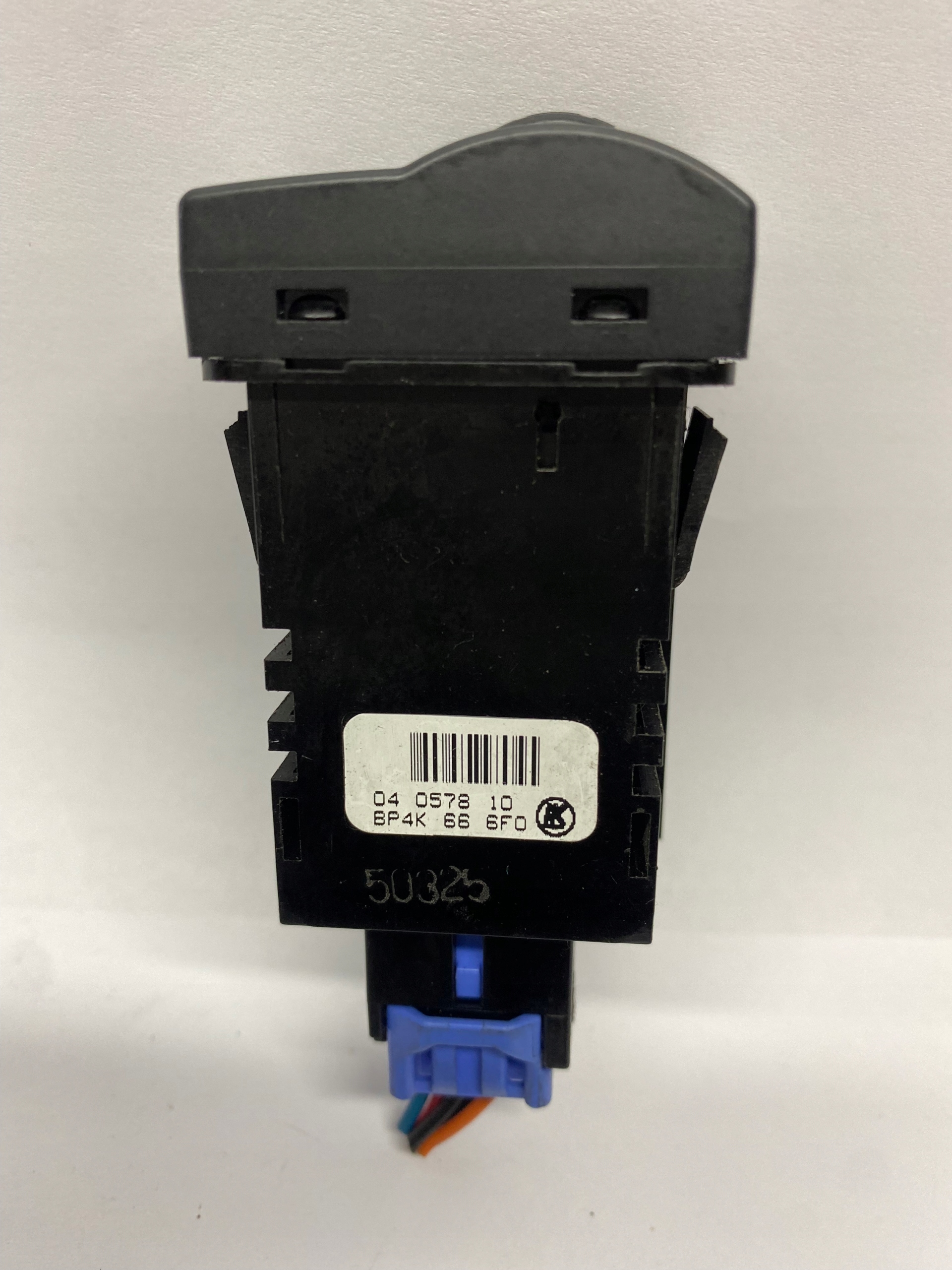 PANEL Regulations- Leuchten MAZDA 3 BK 04057810