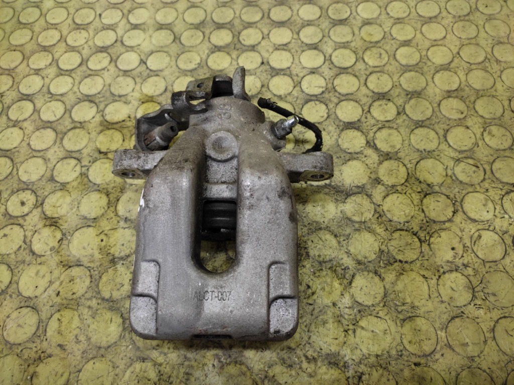 PEUGEOT 307 CC caliper brake right rear part