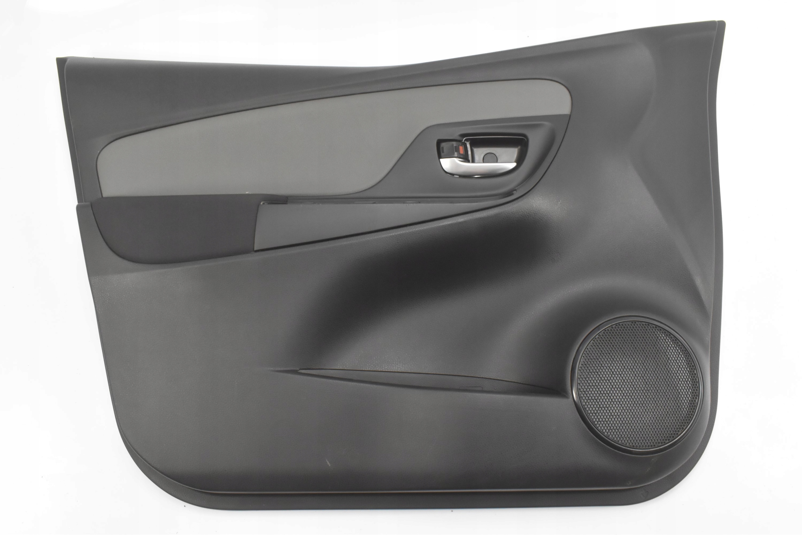 BOCZEK DRZWI LEWY PRZÓD TAPICERKA 67620-0DR80 TOYOTA YARIS III XP13 2011-