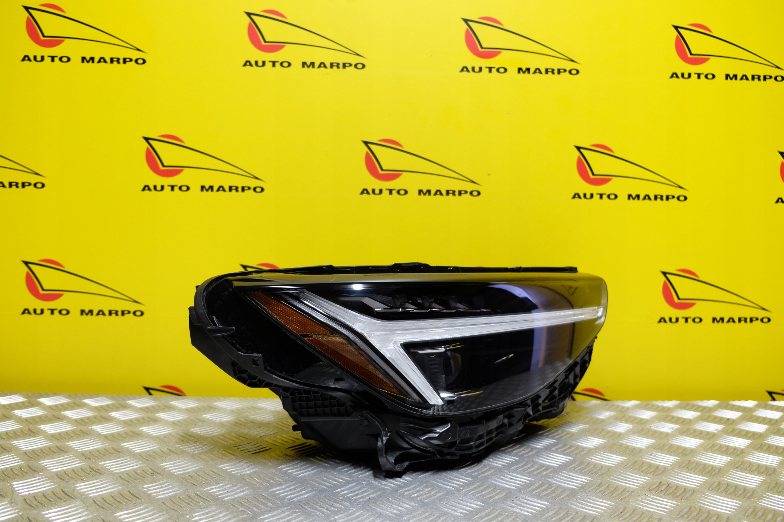 VOLVO C40 XC40 LIFT 2022-2023 REFLEKTOR LAMPA PIXEL LED PRAWA USA Producent części Volvo OE