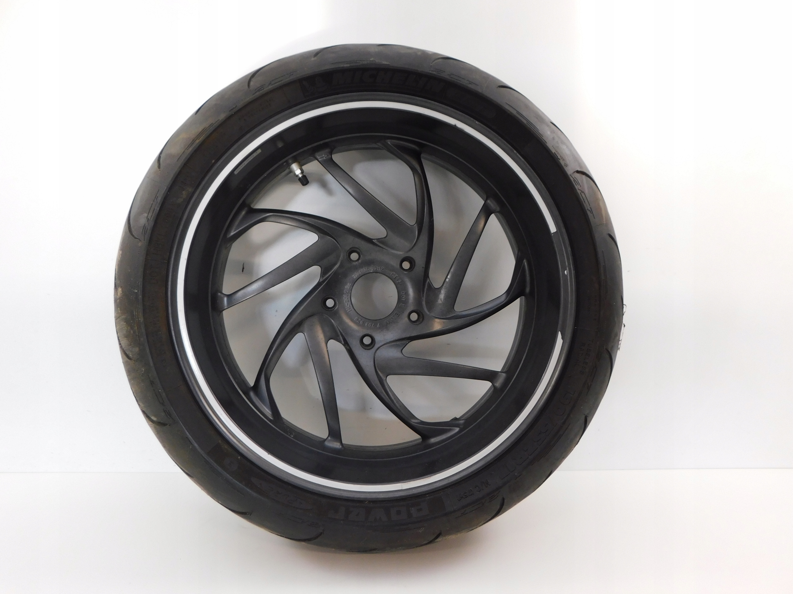 BMW K1300R 09-15 КОЛЕСО ШИНА ЗАДНІЙ ОБІД