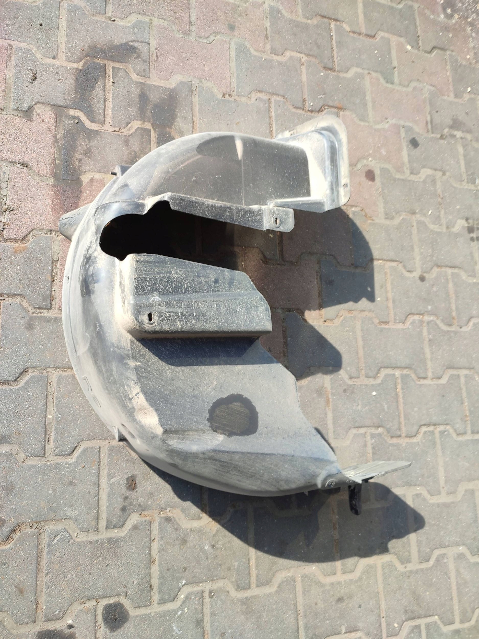 Skoda Scala 2020 rear part side right mudguard rear.